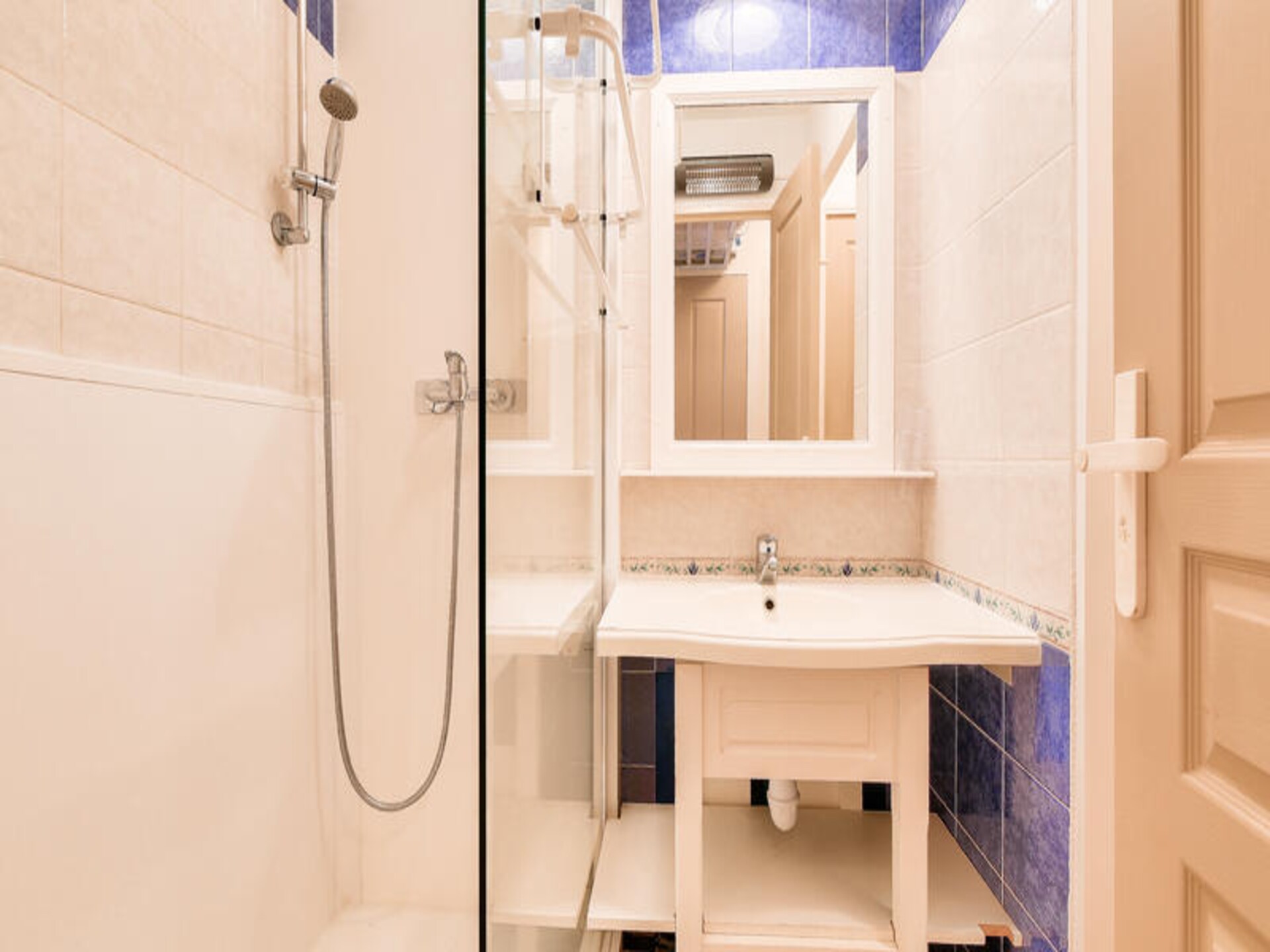 Knus appartement met zeezicht en tuin in Les Issambres - foto 17