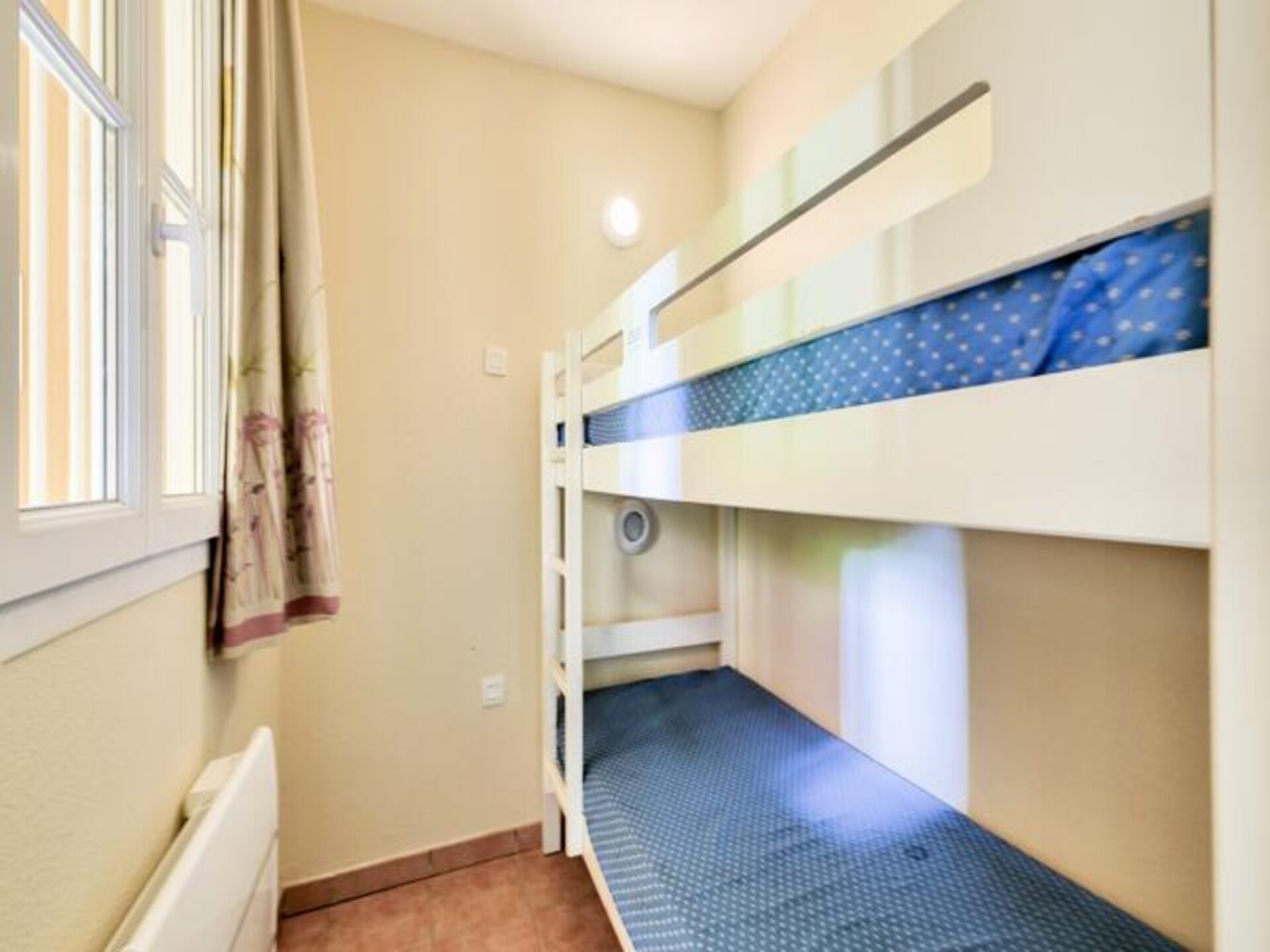 Luchtig appartement met tuin en zeezicht nabij Sainte-Maxime - foto 21