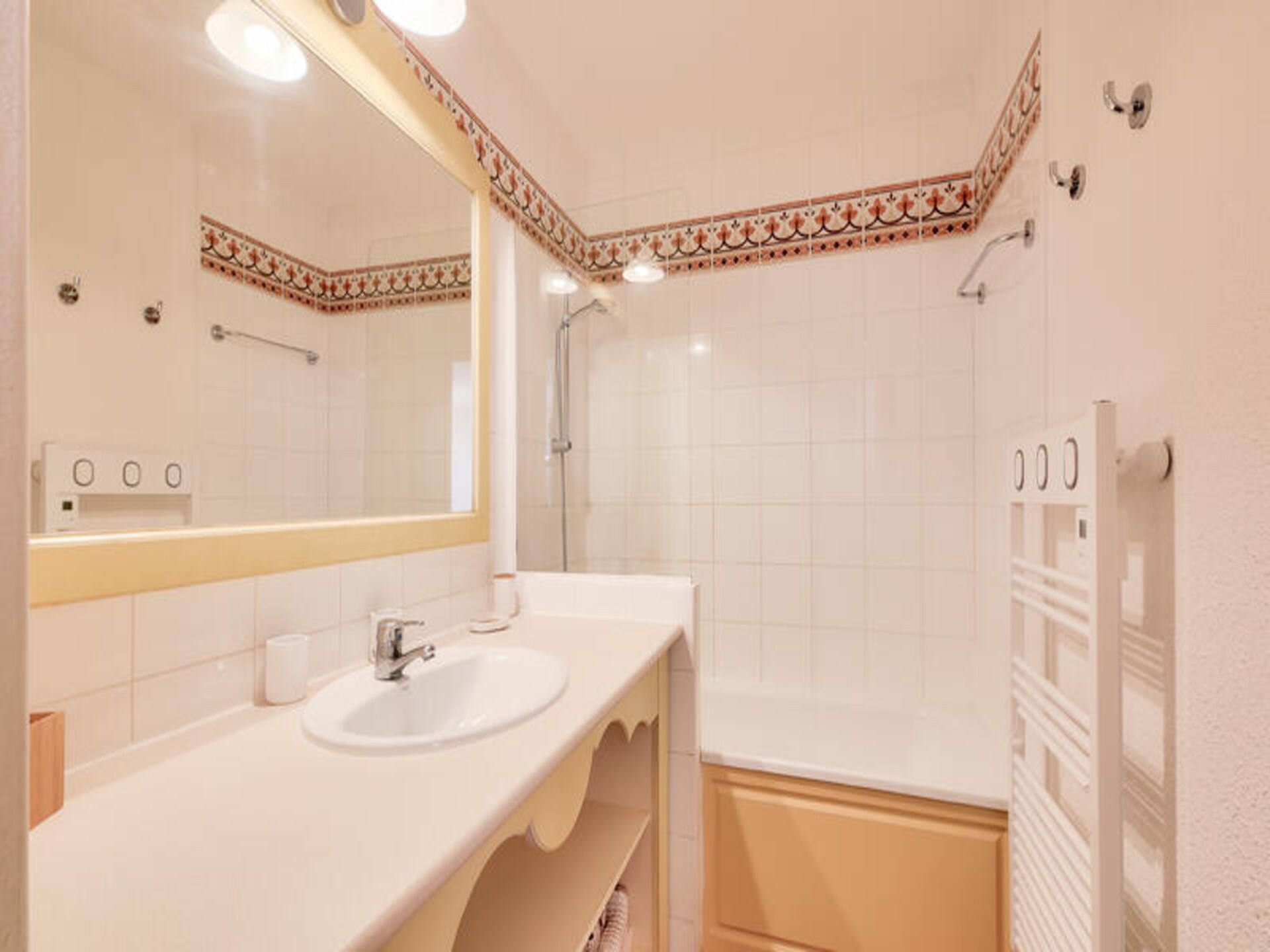 Zonnig appartement met zeezicht en zwembad in Les Issambres - foto 16