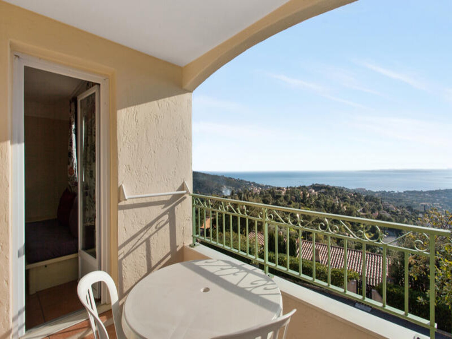Licht appartement met uitzicht op Golf van Saint-Tropez - foto 7
