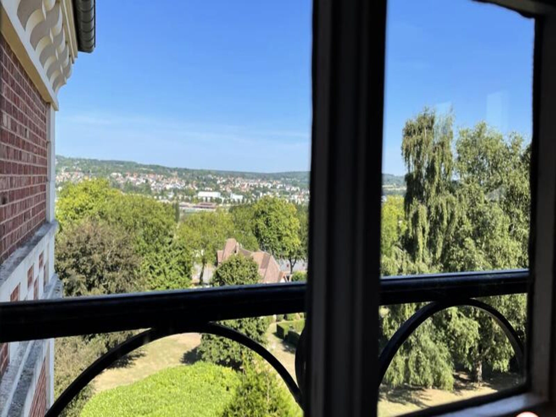 Stijlvol 2-kamerappartement met parkzicht in Deauville - foto 28