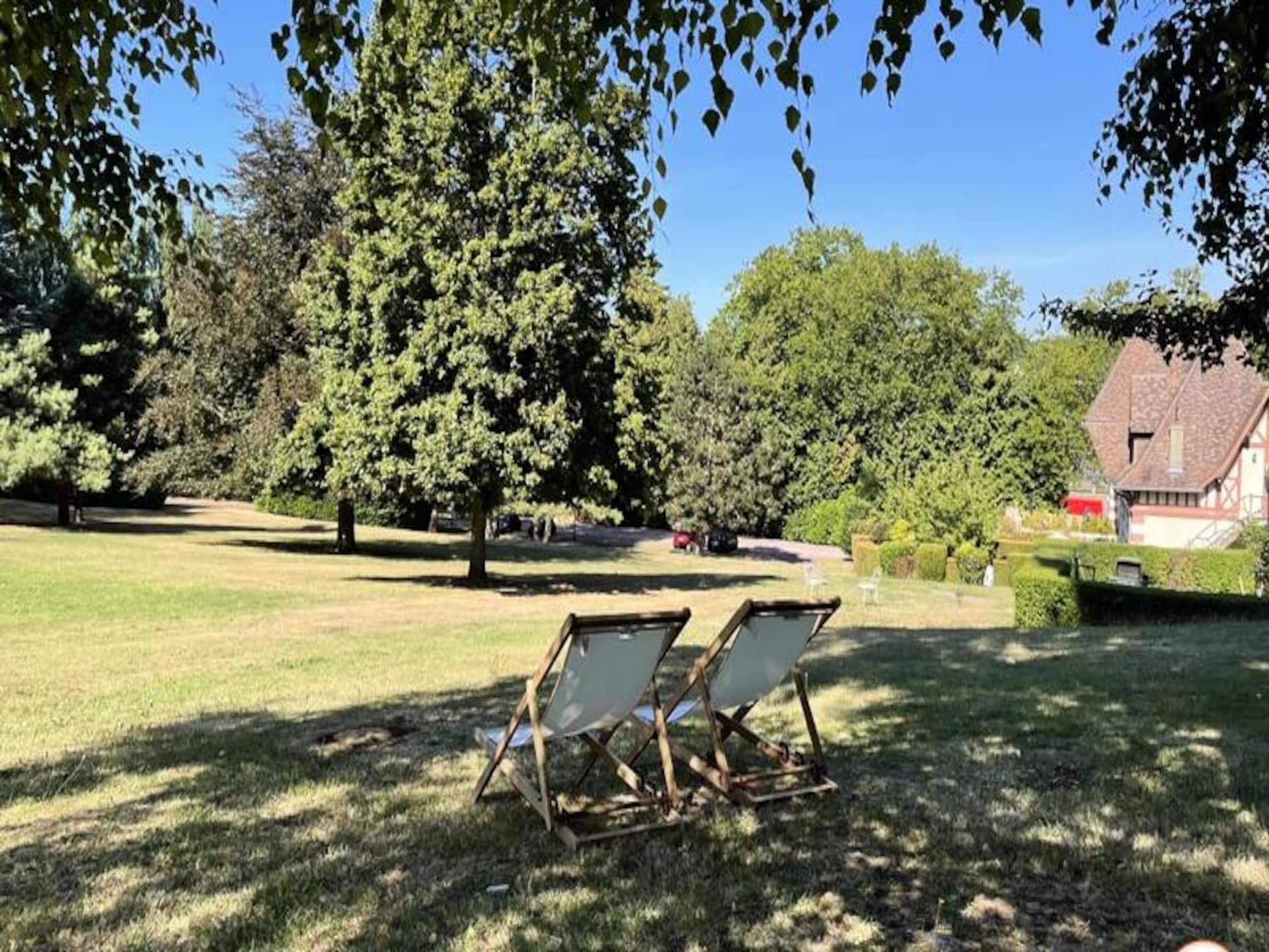 Stijlvol 2-kamerappartement met parkzicht in Deauville - foto 35