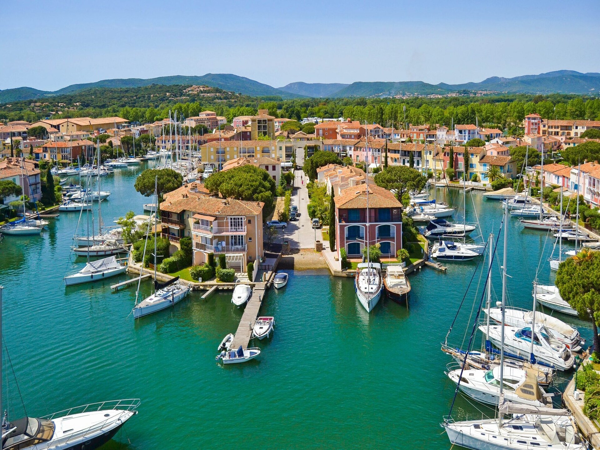 Licht appartement met panoramisch uitzicht en zwembad bij Grimaud - foto 25