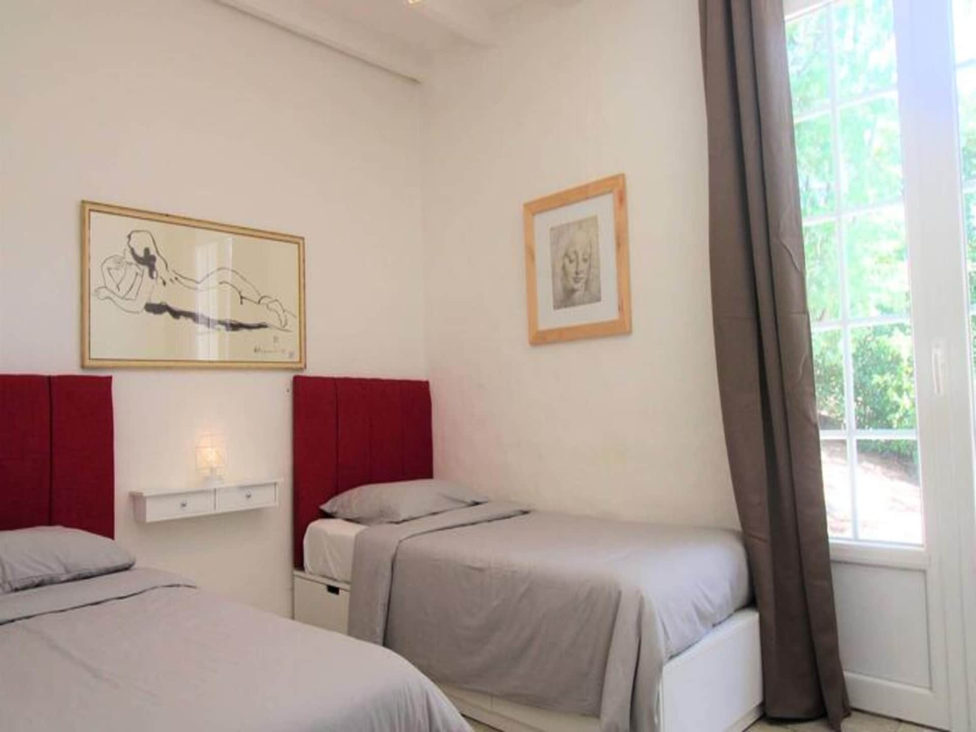 Licht appartement met panoramisch uitzicht en zwembad bij Grimaud - foto 22