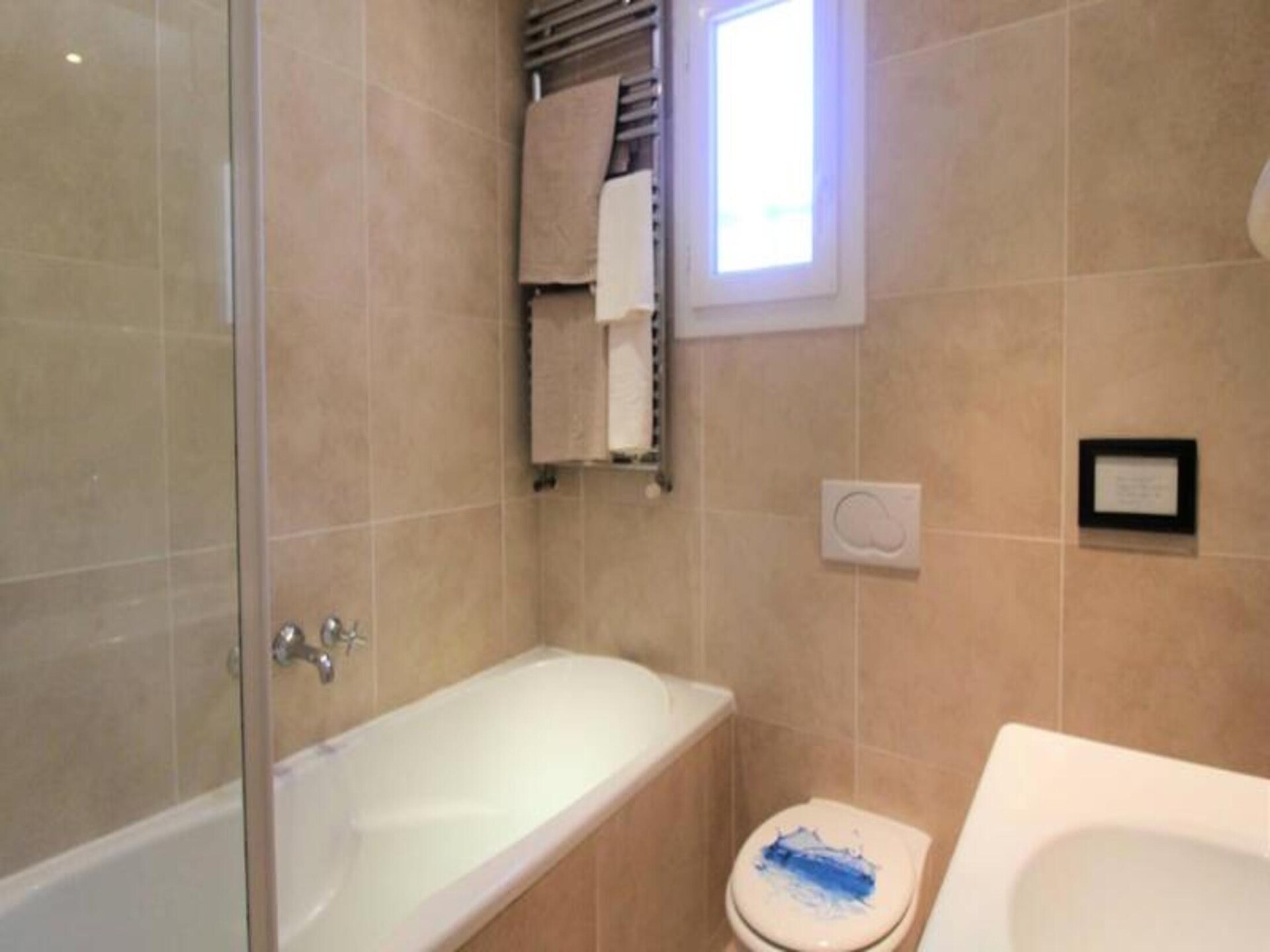 Licht appartement met panoramisch uitzicht en zwembad bij Grimaud - foto 13