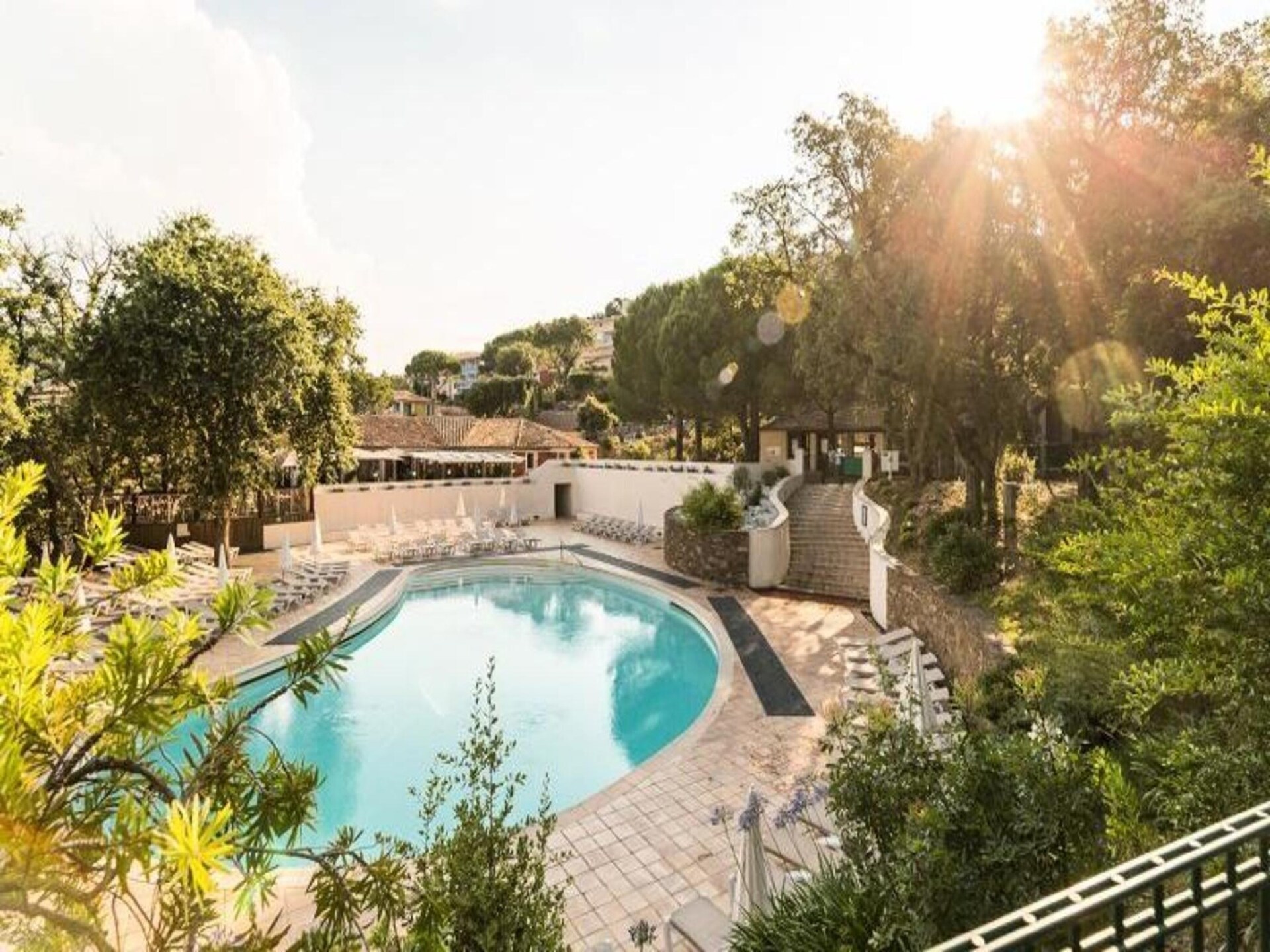 Modern appartement met panoramisch uitzicht op de Golf van Saint-Tropez - foto 27