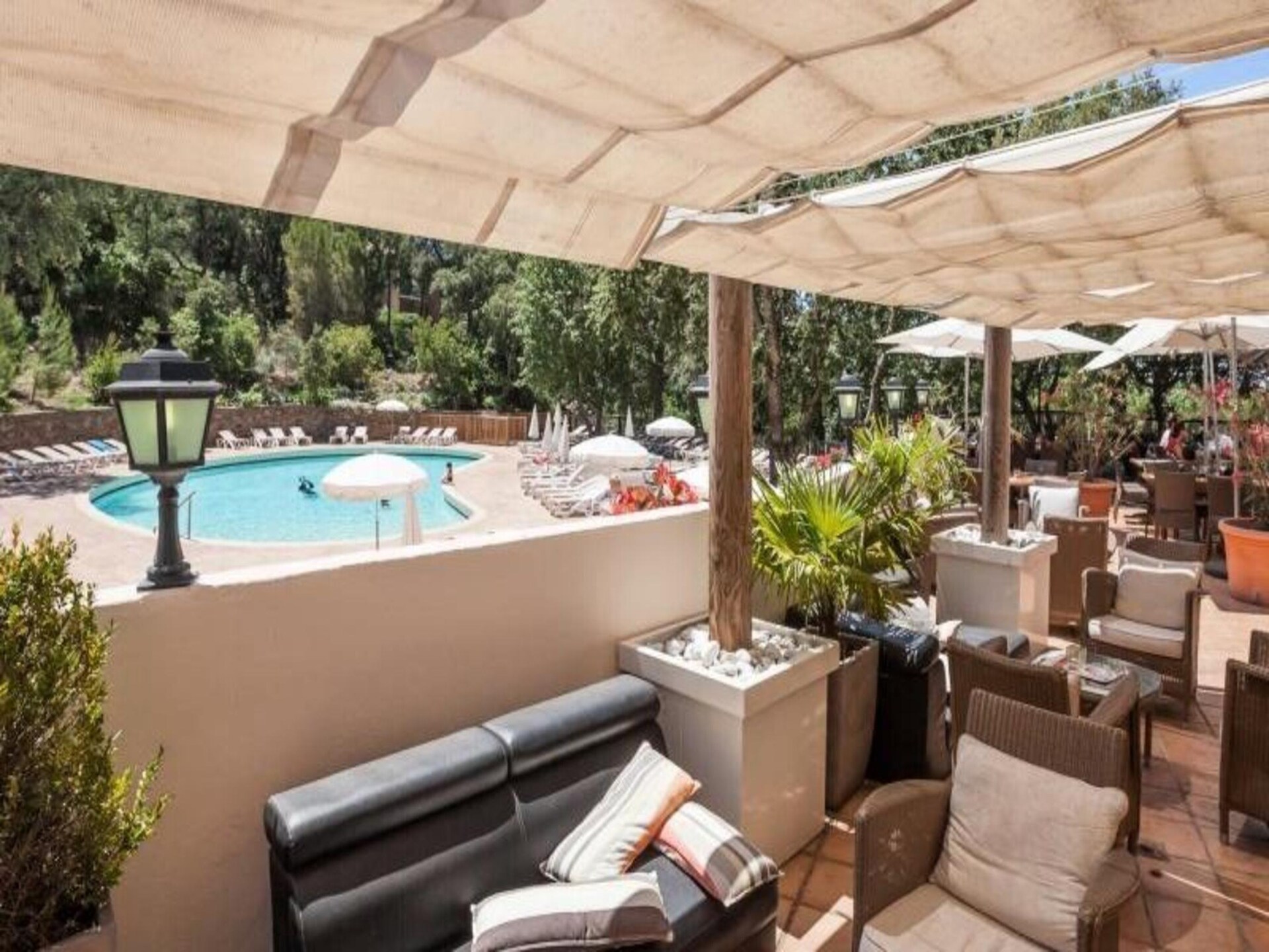 Modern appartement met panoramisch uitzicht op de Golf van Saint-Tropez - foto 8