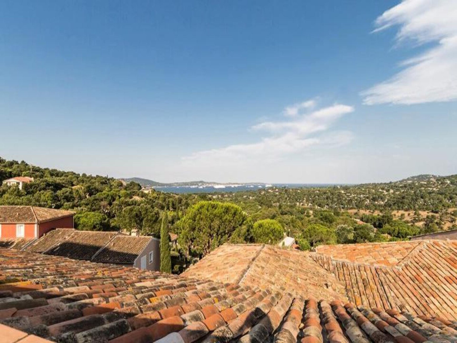 Zonnig appartement in park met uitzicht op de Golf van Saint-Tropez - foto 33