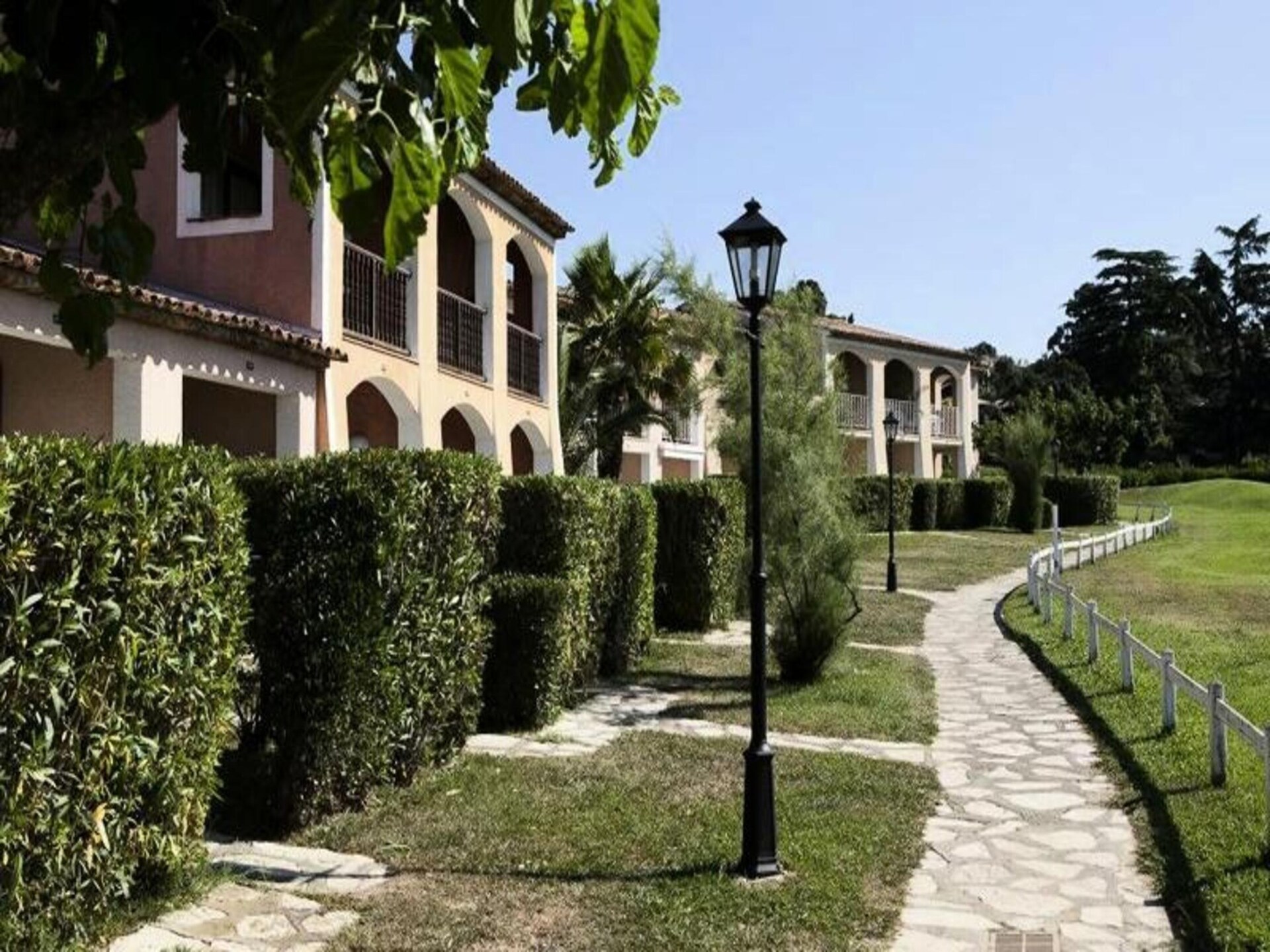 Knus appartement op 500m van strand in bloemrijk Grimaud - foto 30