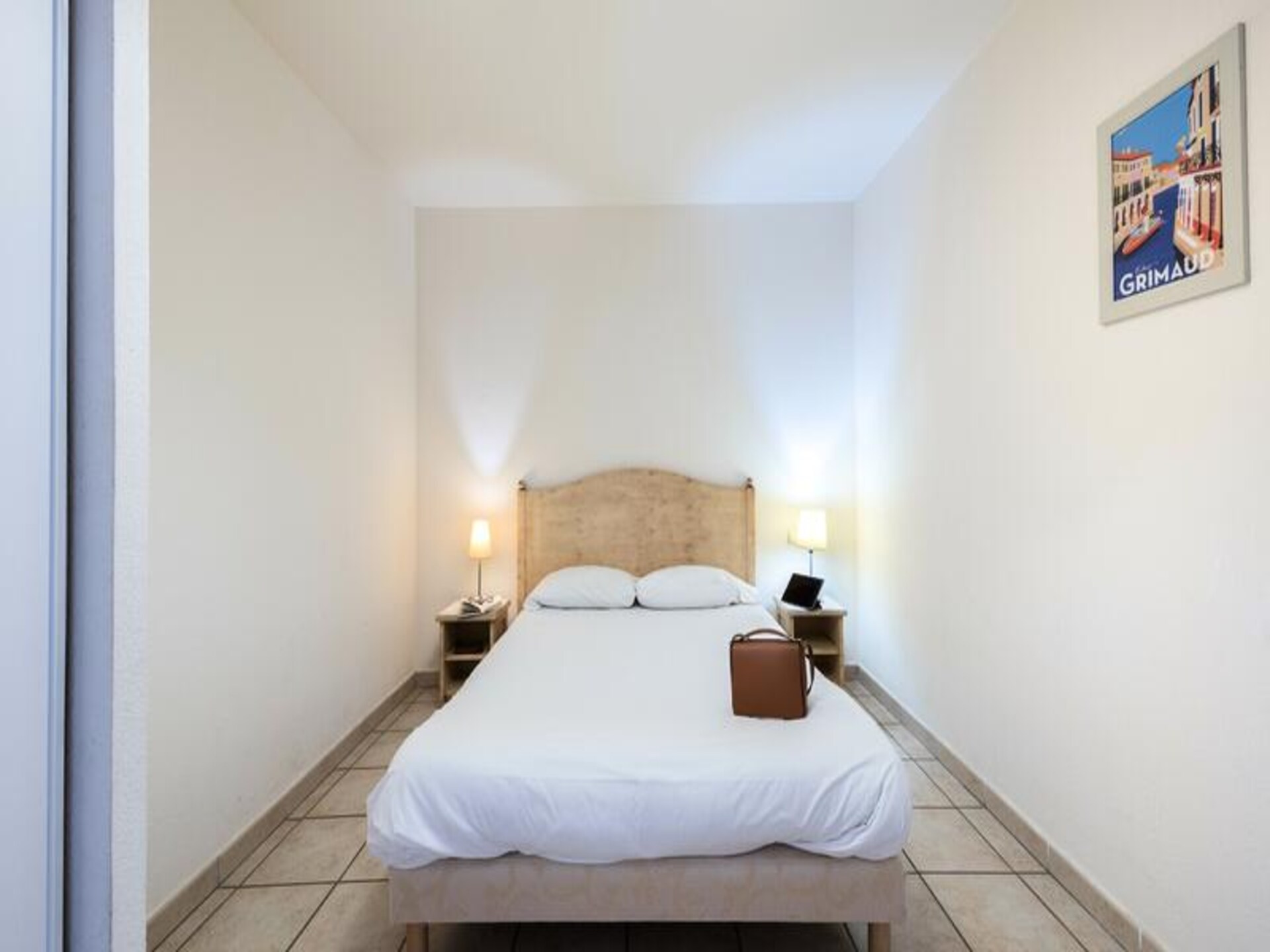Licht appartement met terras nabij middeleeuws Grimaud en zonnige stranden - foto 22