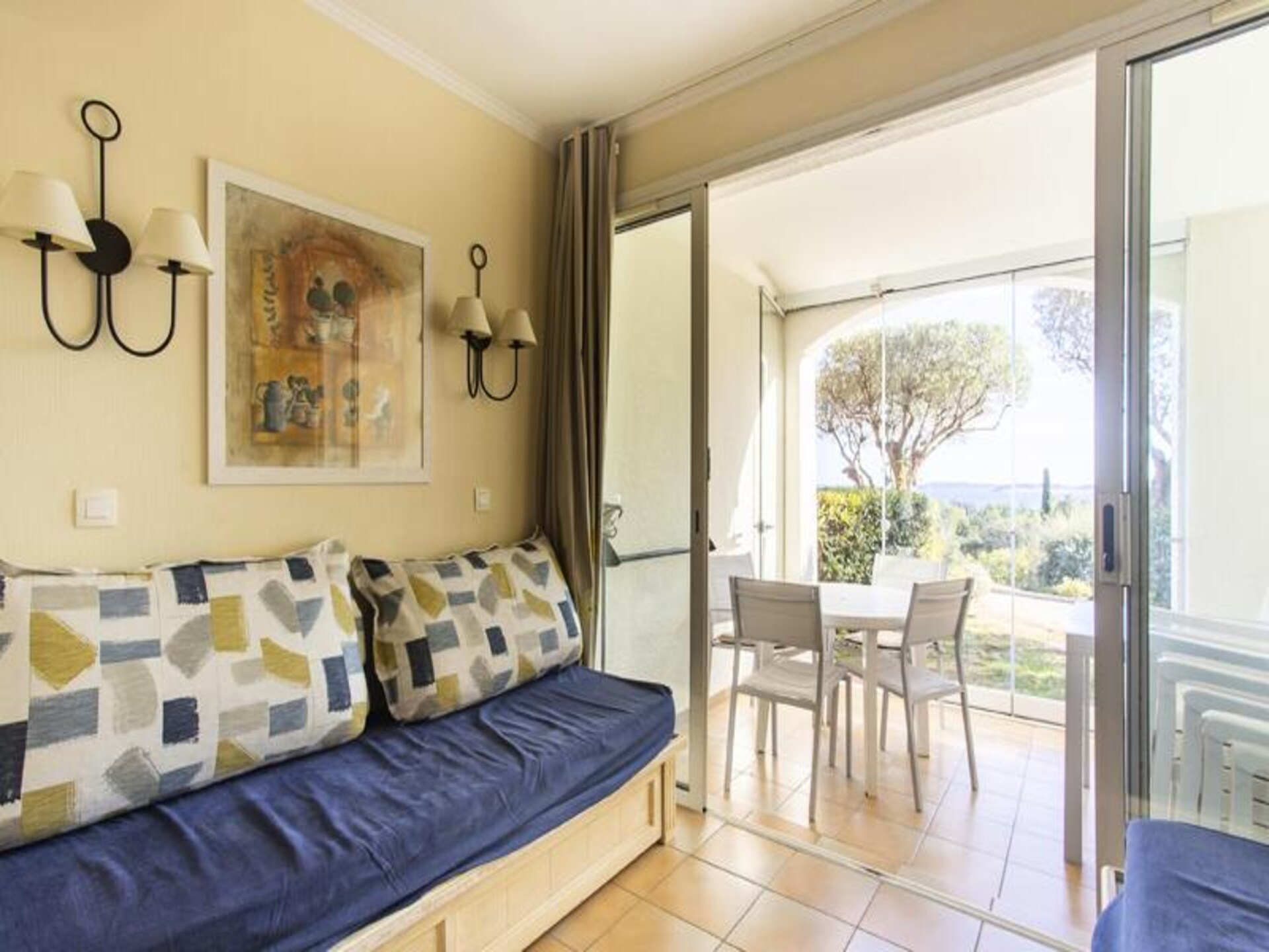 Ruim appartement met zwembad nabij Saint-Tropez en strand - foto 17