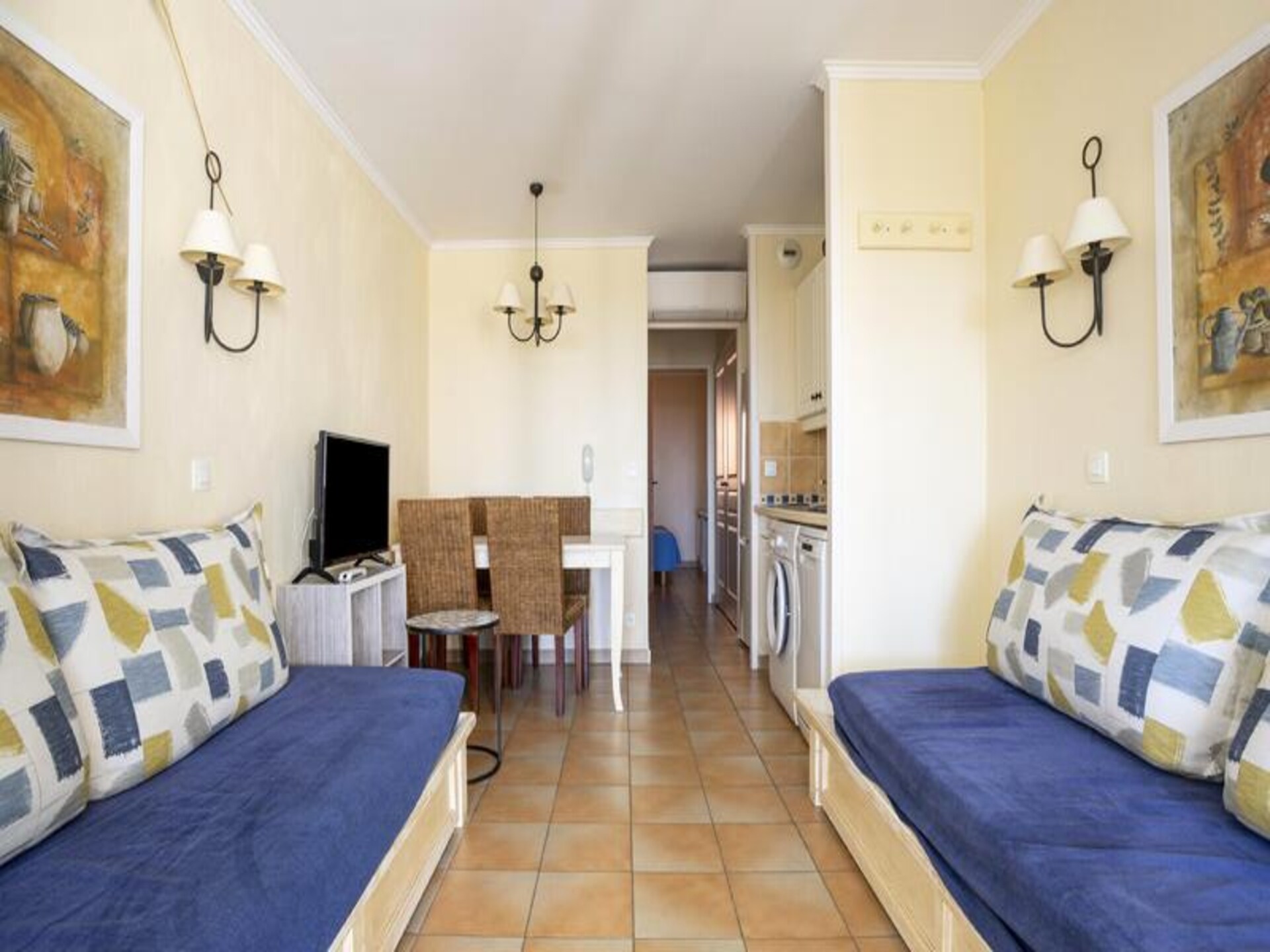 Ruim appartement met zwembad nabij Saint-Tropez en strand - foto 18