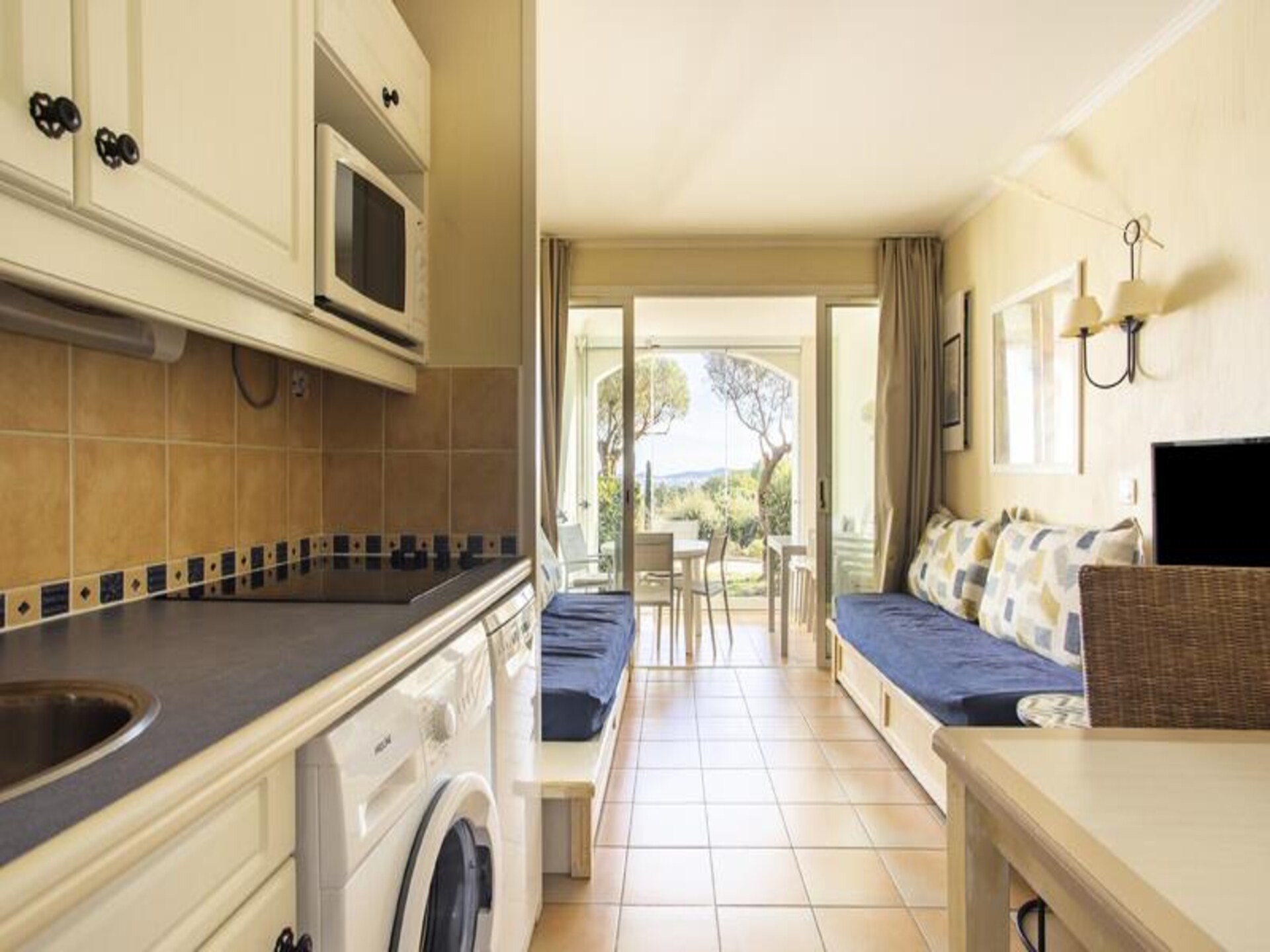 Ruim appartement met zwembad nabij Saint-Tropez en strand - foto 22