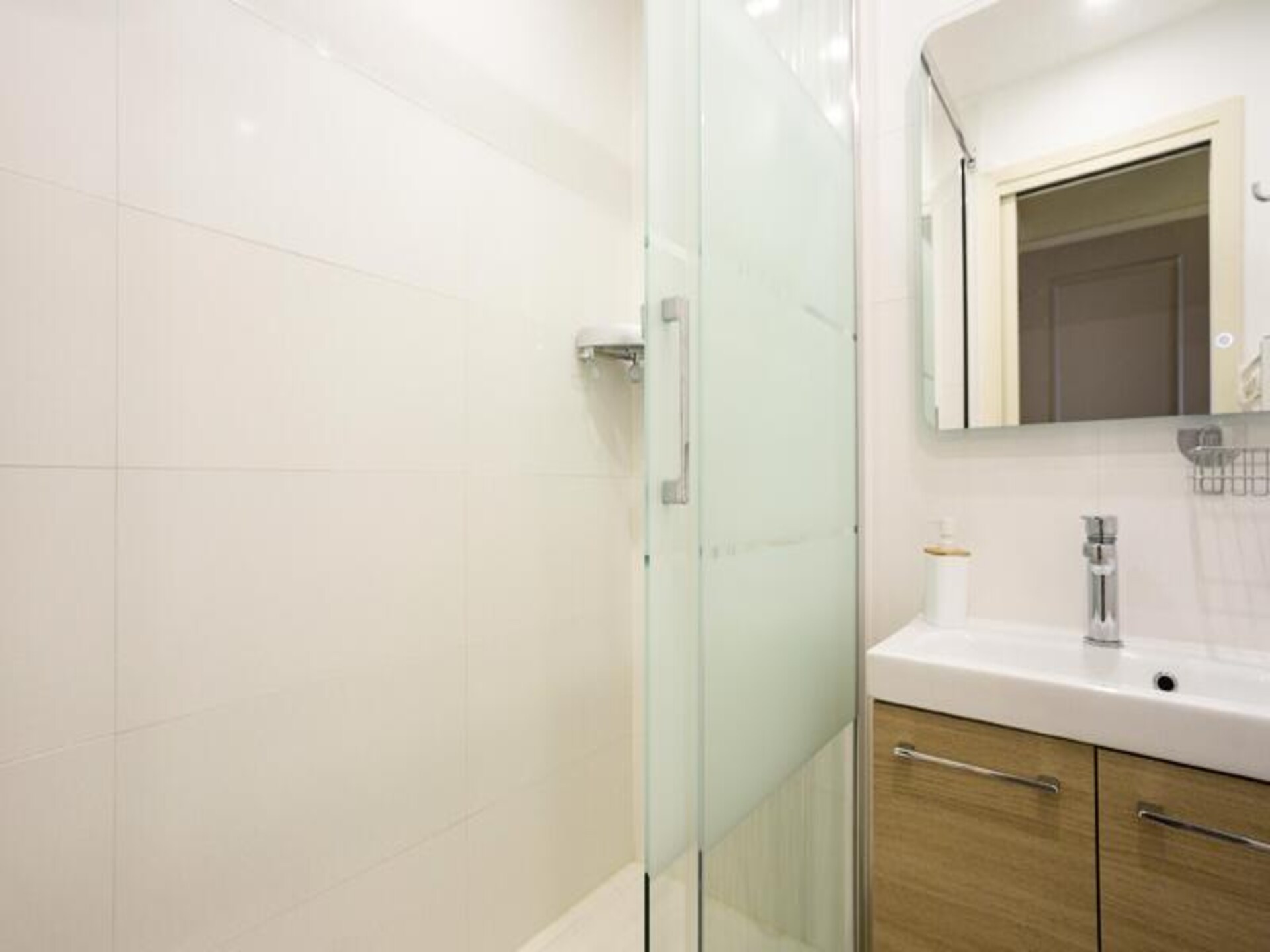 Ruim appartement met zwembad nabij Saint-Tropez en strand - foto 25