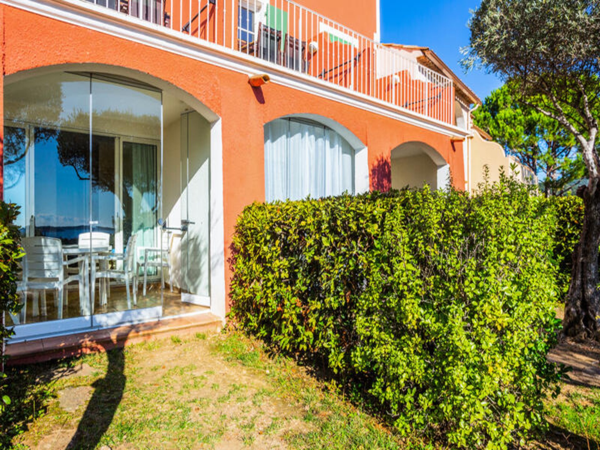 Ruim appartement met zwembad nabij Saint-Tropez en strand - foto 29