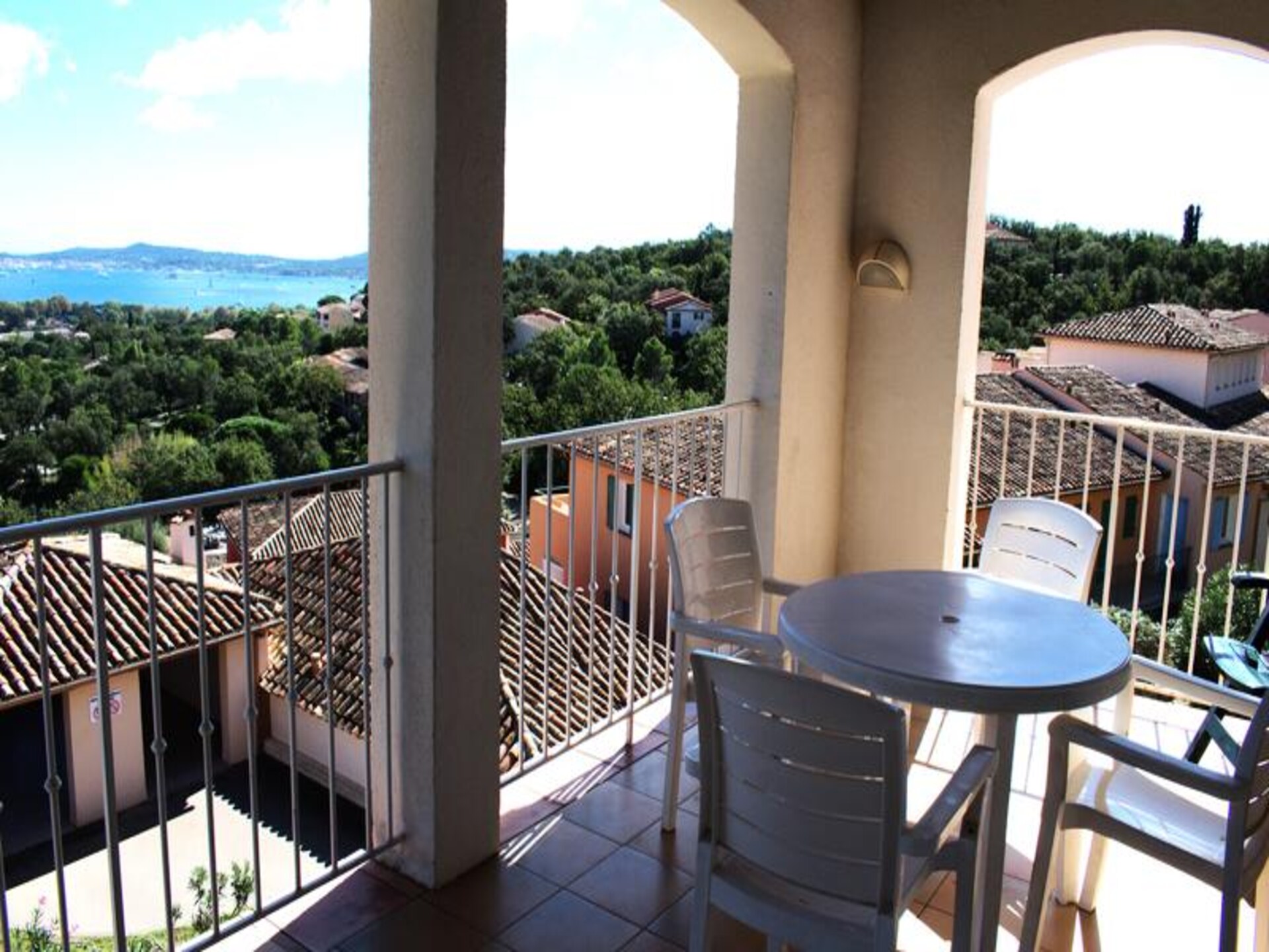 Knus appartement met zeezicht en zwembad nabij Saint-Tropez, 5 personen - foto 30