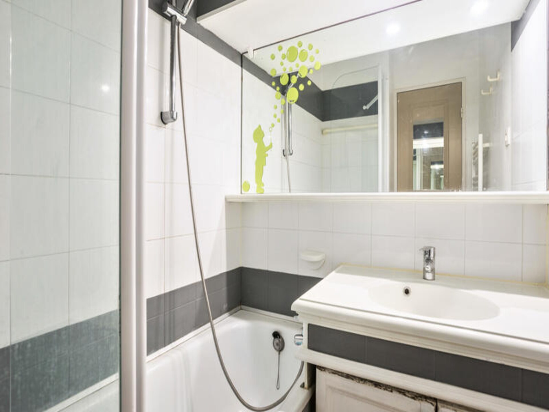 Zeezicht appartement nabij Saint-Tropez met zwembad en terras - foto 24