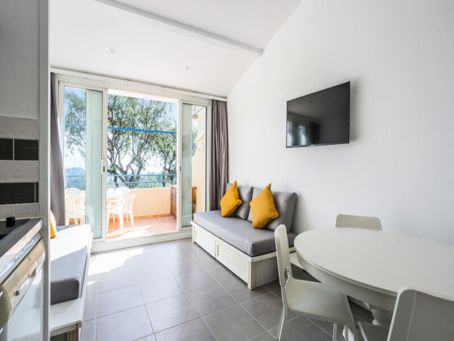 Modern appartement met zeezicht en tuin nabij Saint-Tropez voor 5 personen - foto 21