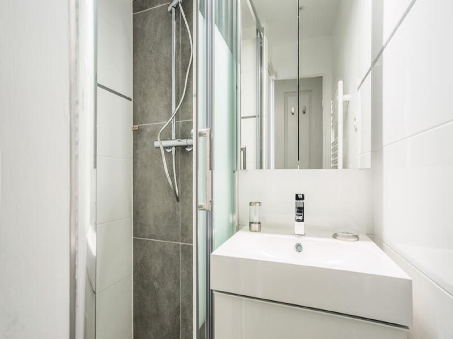 Modern appartement met zeezicht en tuin nabij Saint-Tropez voor 5 personen - foto 24