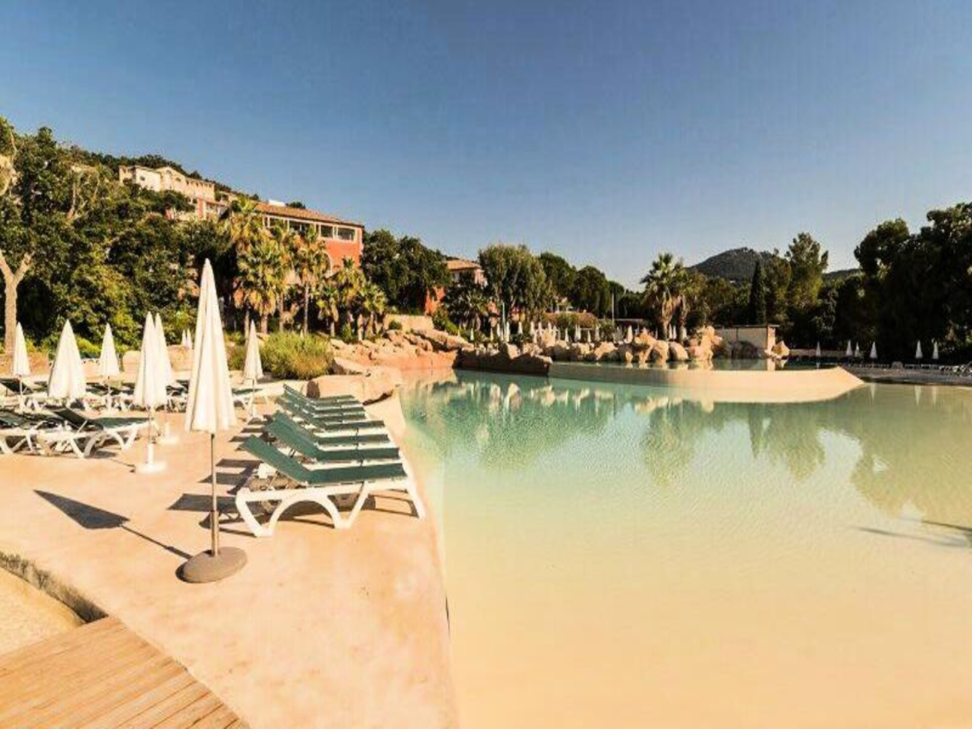 Modern appartement met zeezicht in Les Restanques du Golf de St Tropez - foto 10