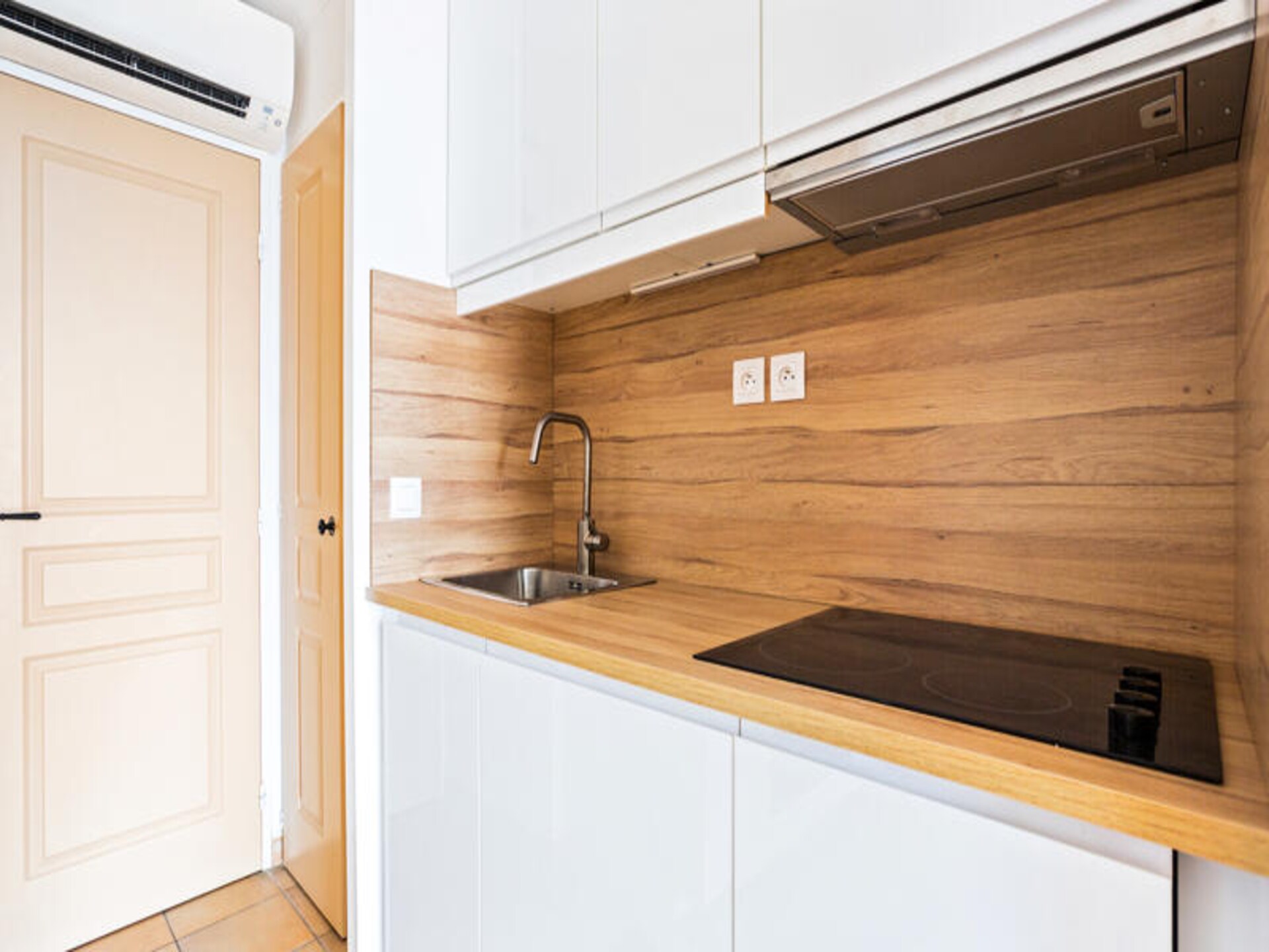 Zeezicht appartement nabij St-Tropez met zwembad en tuin - foto 22