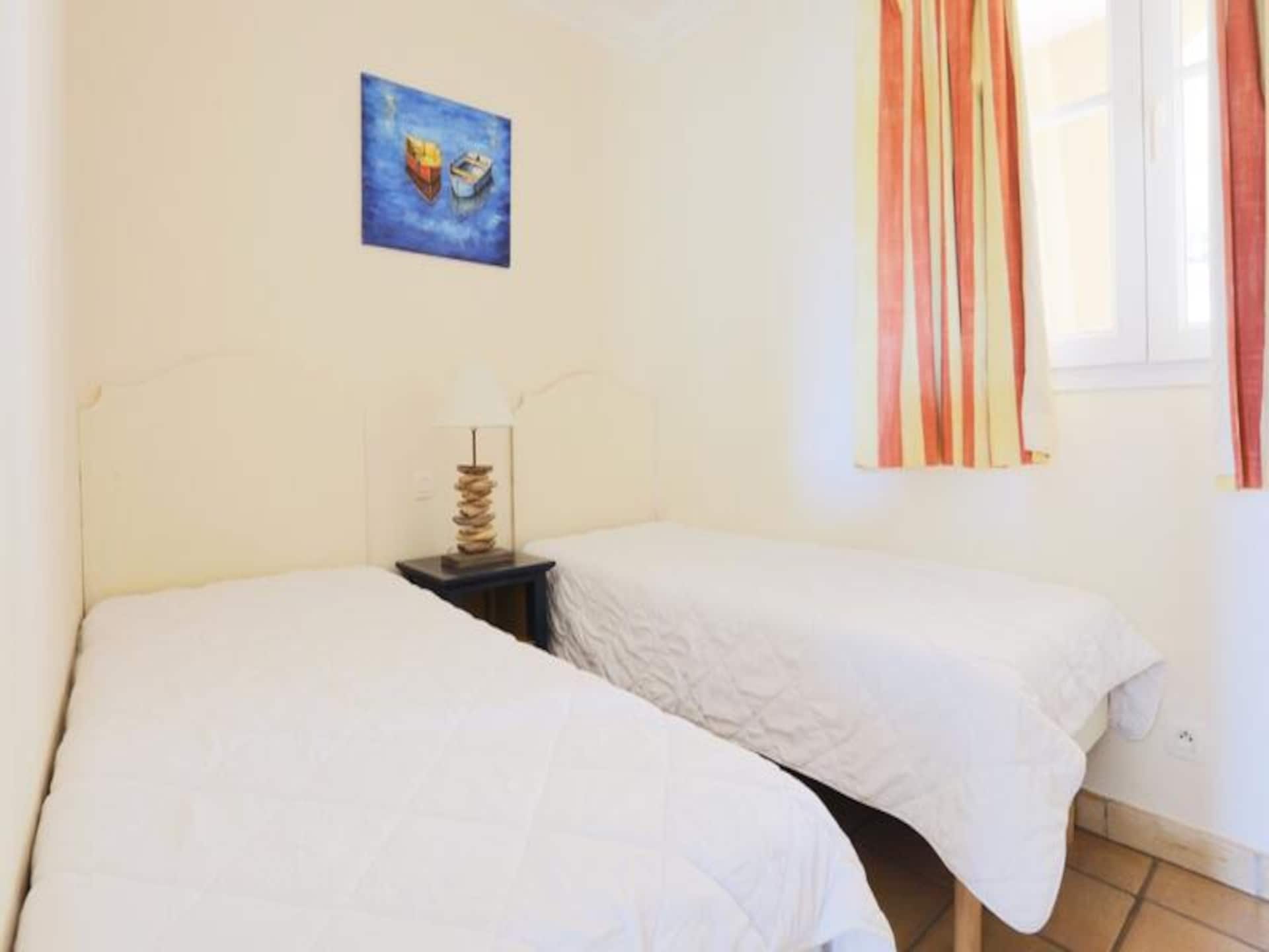 Zonovergoten appartement voor 8 bij St-Tropez met zwembaden en zeezicht - foto 16