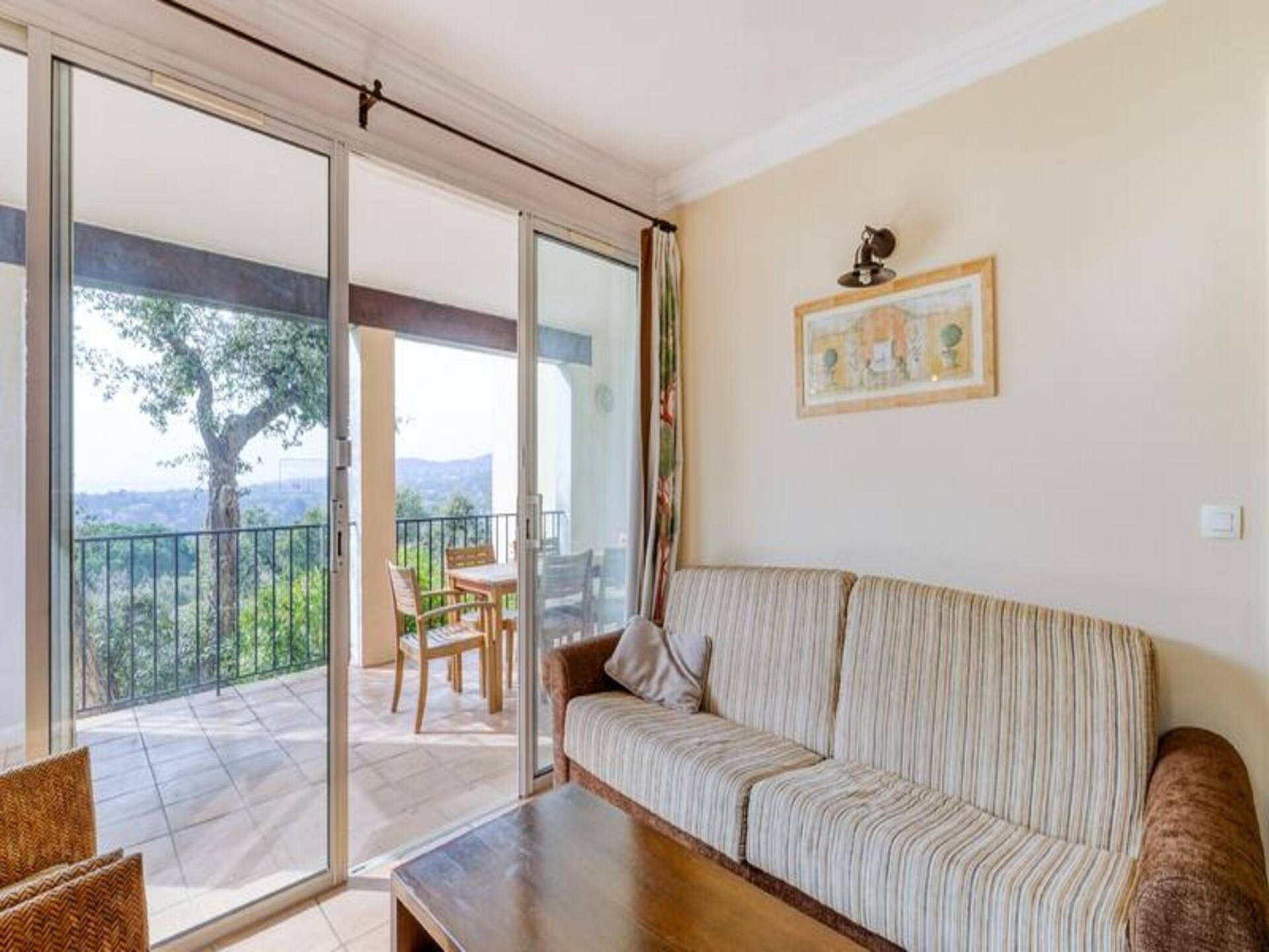Ruim appartement voor 6 bij Grimaud met zwembaden, vlakbij strand - foto 14