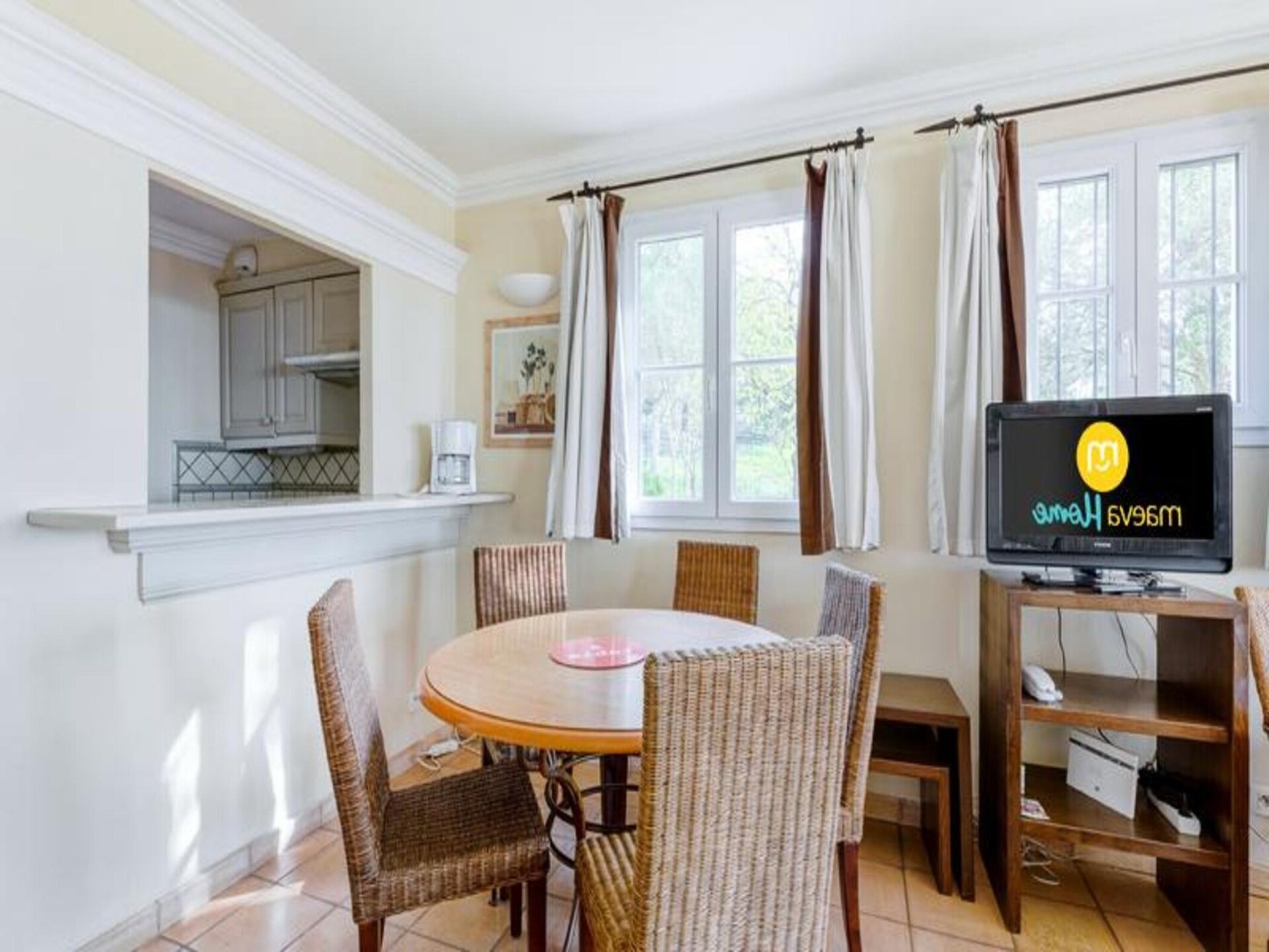 Ruim appartement voor 6 bij Grimaud met zwembaden, vlakbij strand - foto 15