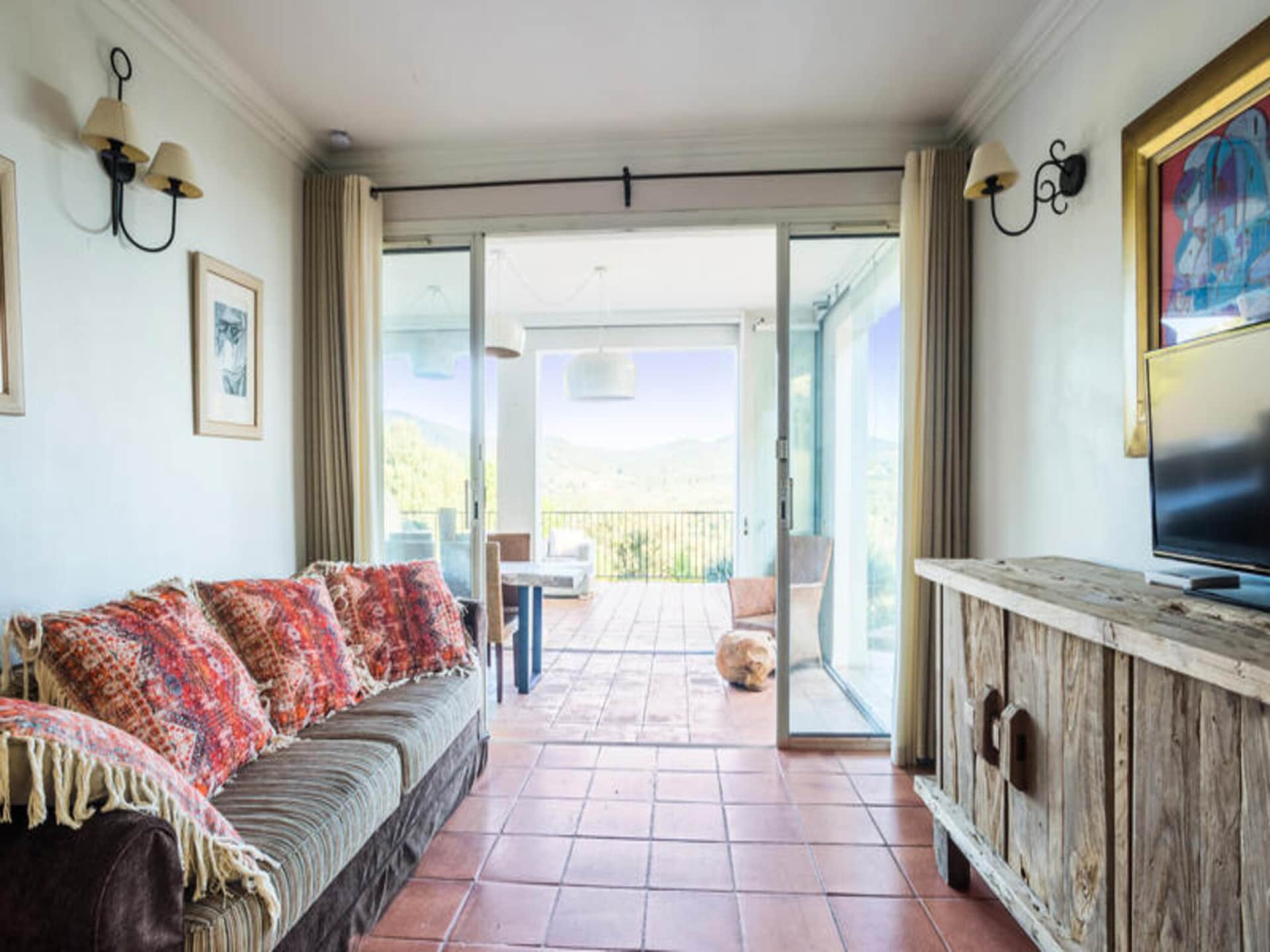 Ruim appartement met zeezicht, zwembad en tuin nabij St. Tropez - foto 8