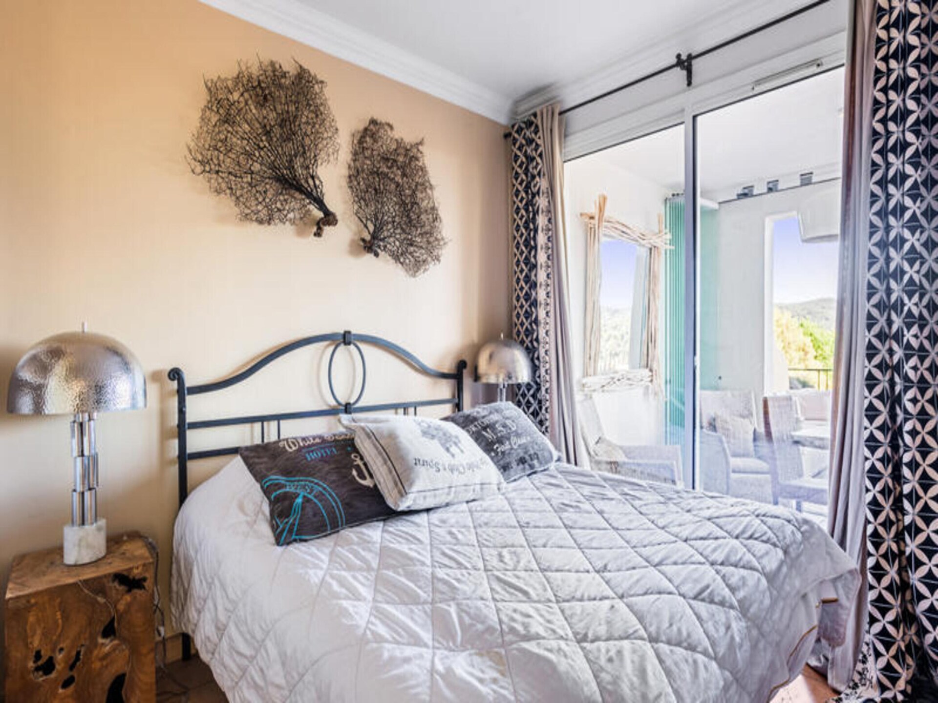 Ruim appartement met zeezicht, zwembad en tuin nabij St. Tropez - foto 4