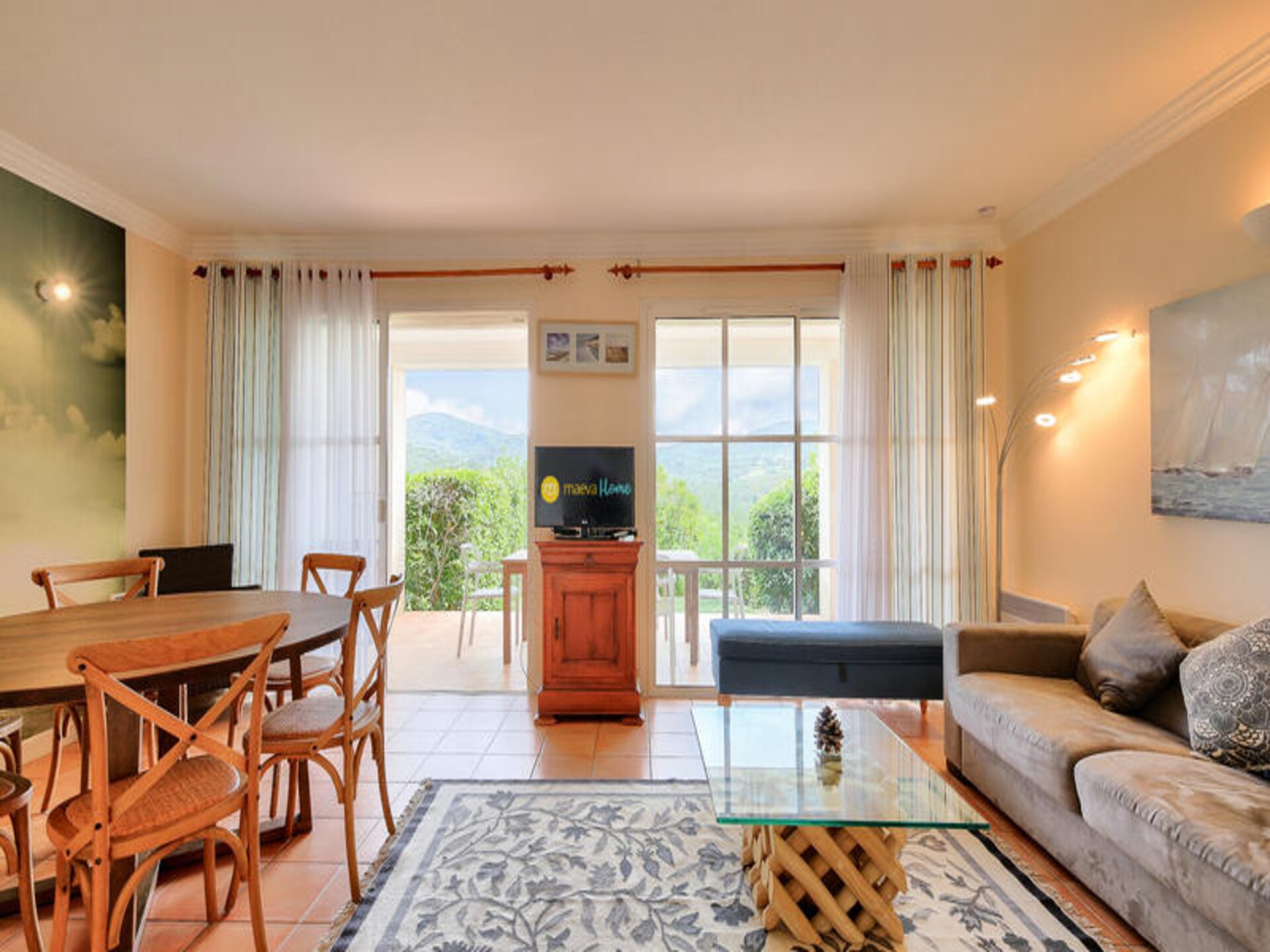 Ruim appartement bij Saint-Tropez met bergzicht en terras - foto 10
