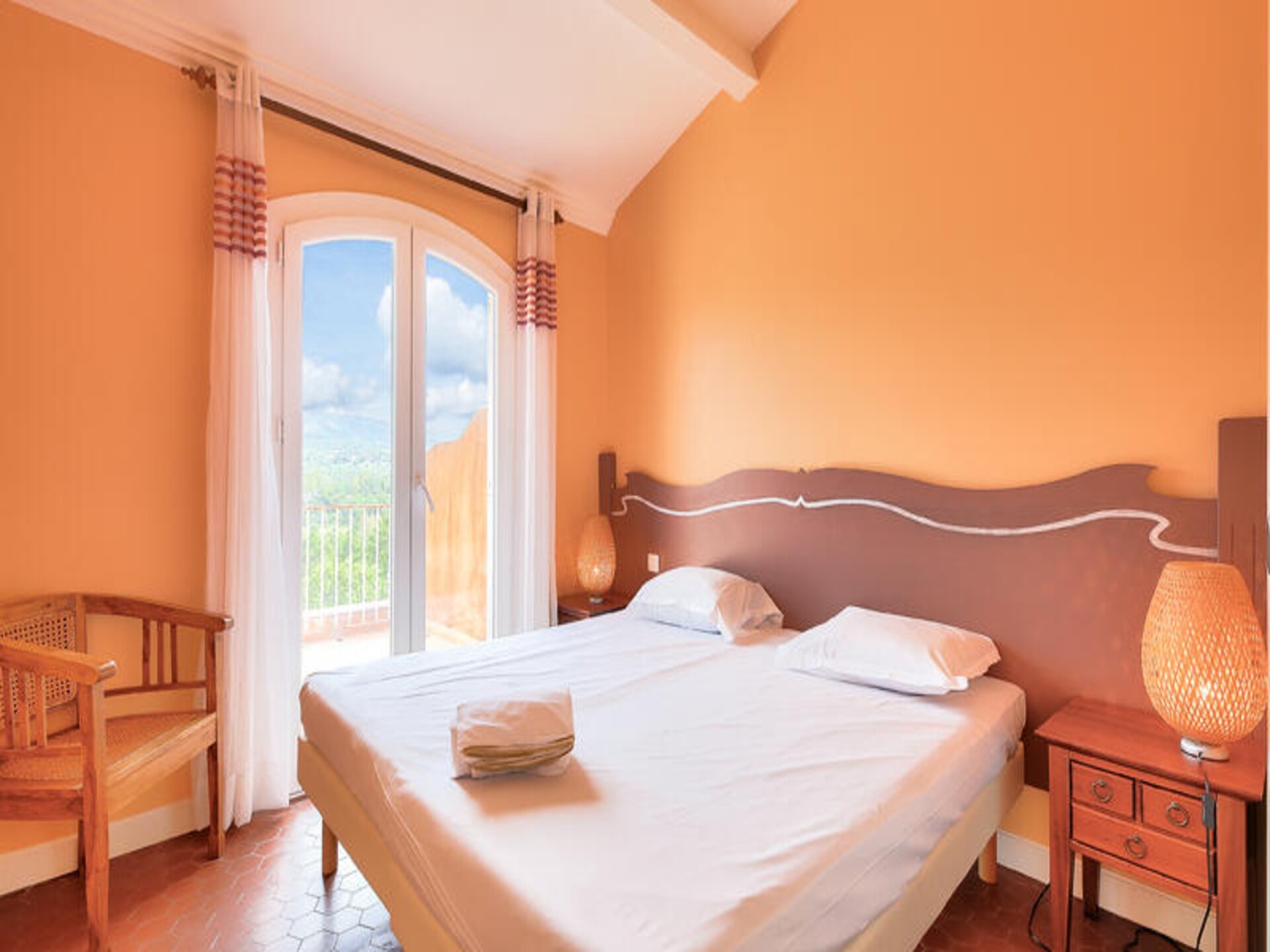Ruim appartement bij Saint-Tropez met bergzicht en terras - foto 12