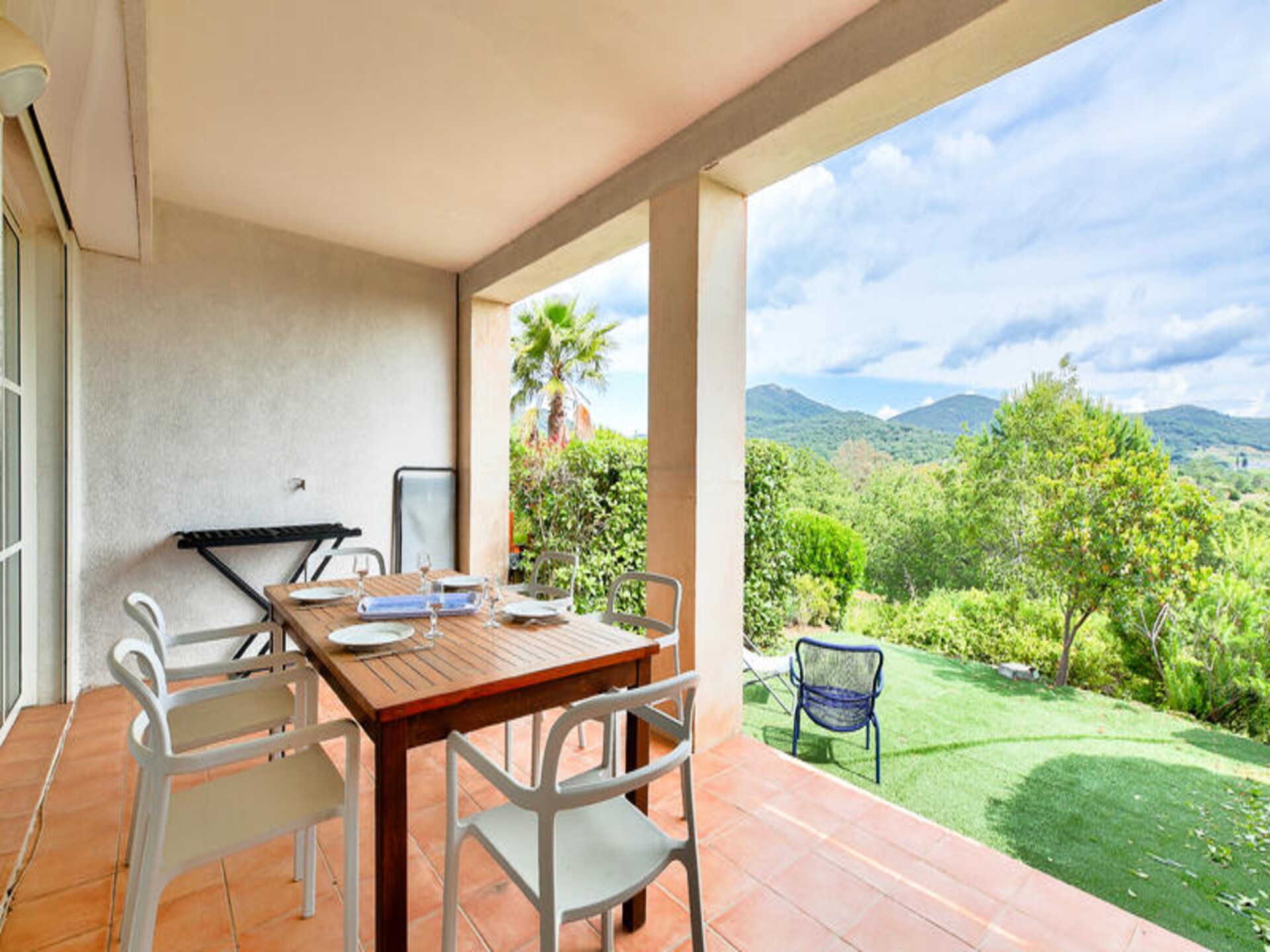 Ruim appartement bij Saint-Tropez met bergzicht en terras - foto 17