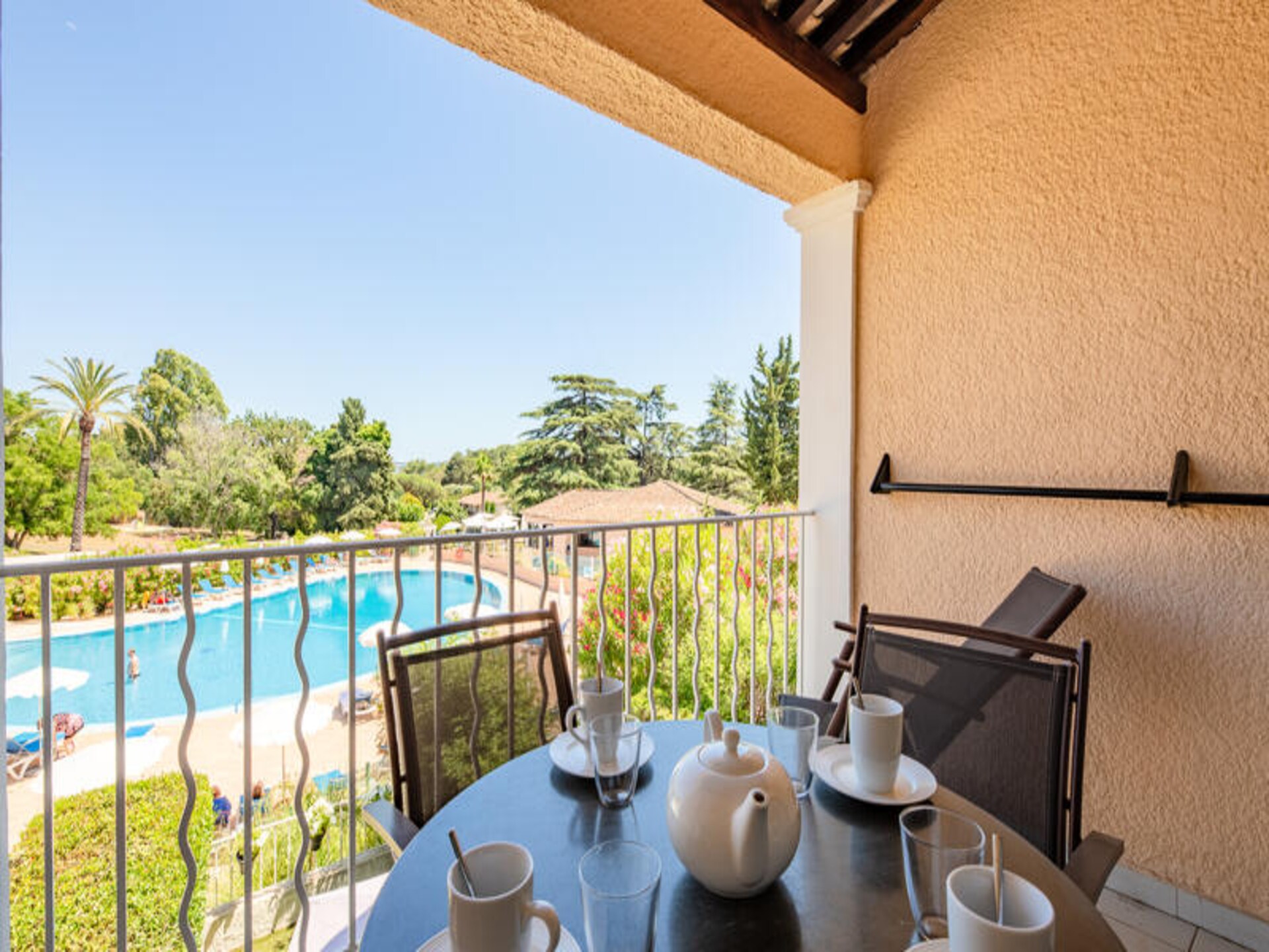 Provençaals appartement op 10 km van Saint-Tropez met zwembad en tuin - foto 30