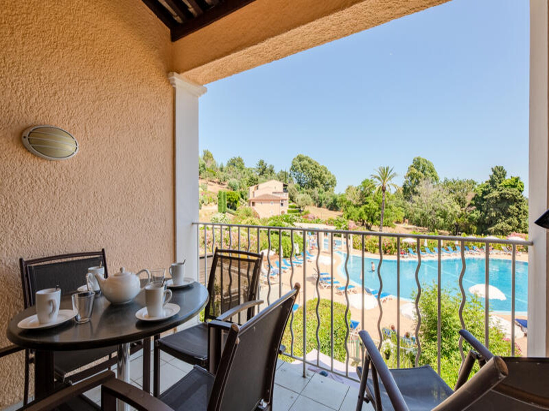 Provençaals appartement op 10 km van Saint-Tropez met zwembad en tuin - foto 31