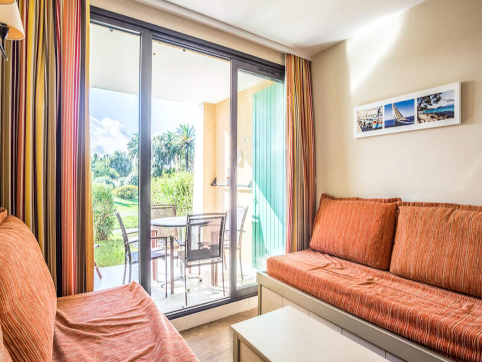 Knus appartement in Grimaud met tuin, vlakbij strand en Saint-Tropez - foto 18