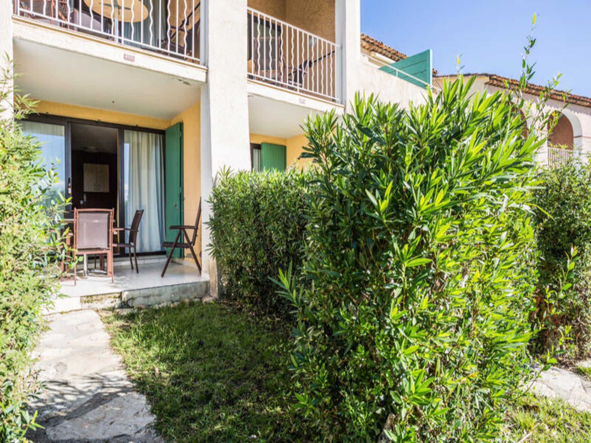 Knus appartement in Grimaud met tuin, vlakbij strand en Saint-Tropez - foto 28