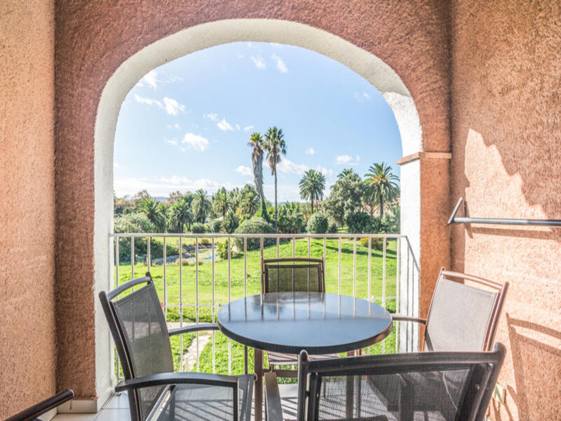 Knus appartement op 500m van strand met zwembad in Grimaud - foto 25