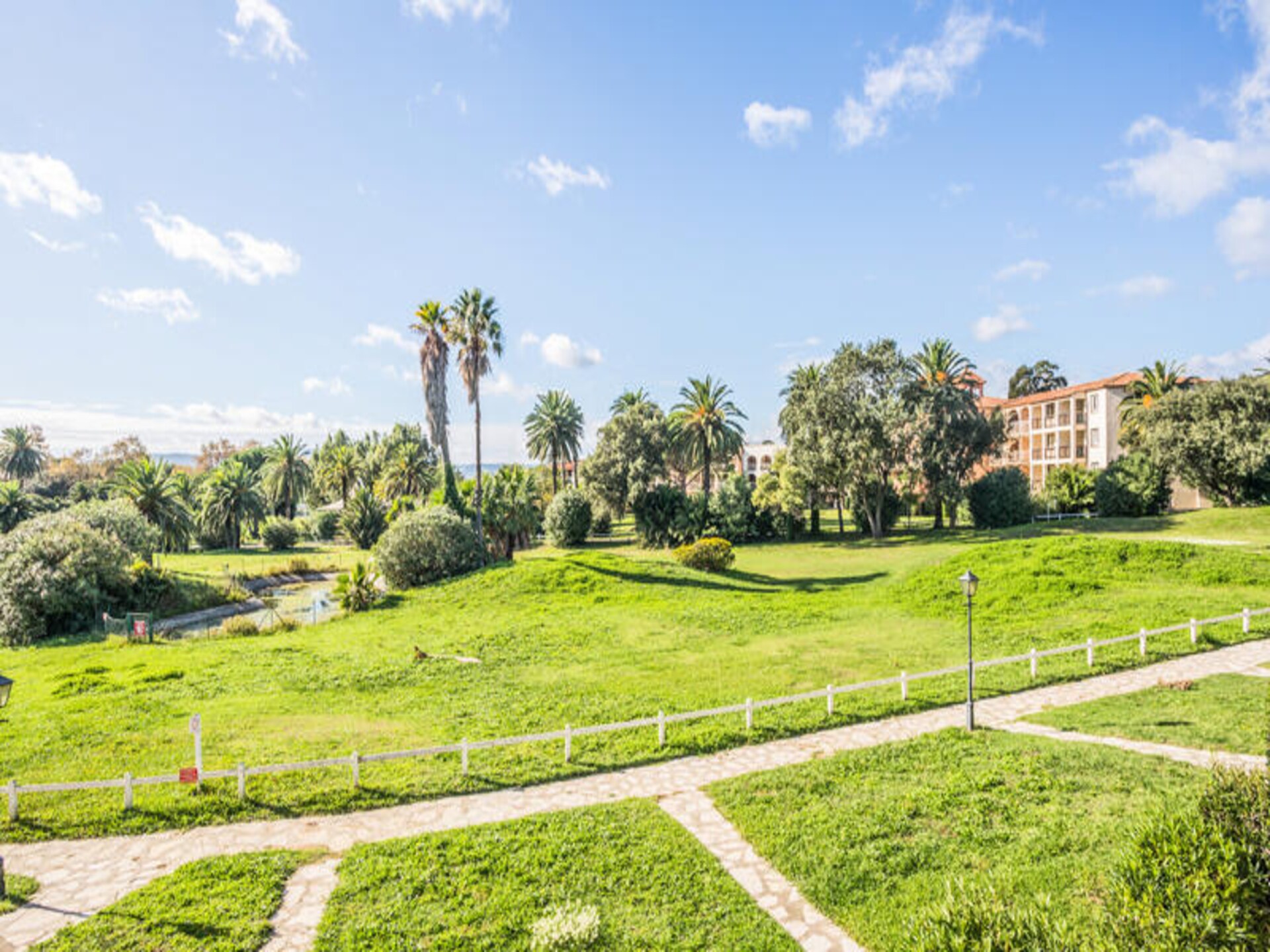 Knus appartement op 500m van strand met zwembad in Grimaud - foto 29