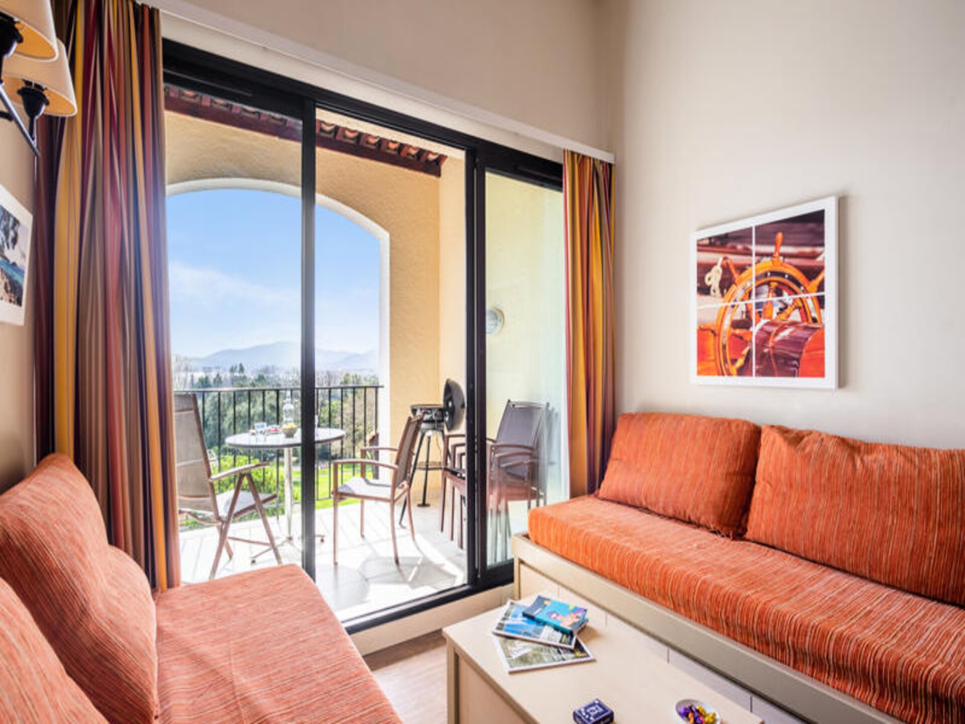 Bloemrijk appartement voor 5 personen nabij Saint-Tropez, op 500 meter van het strand - foto 18