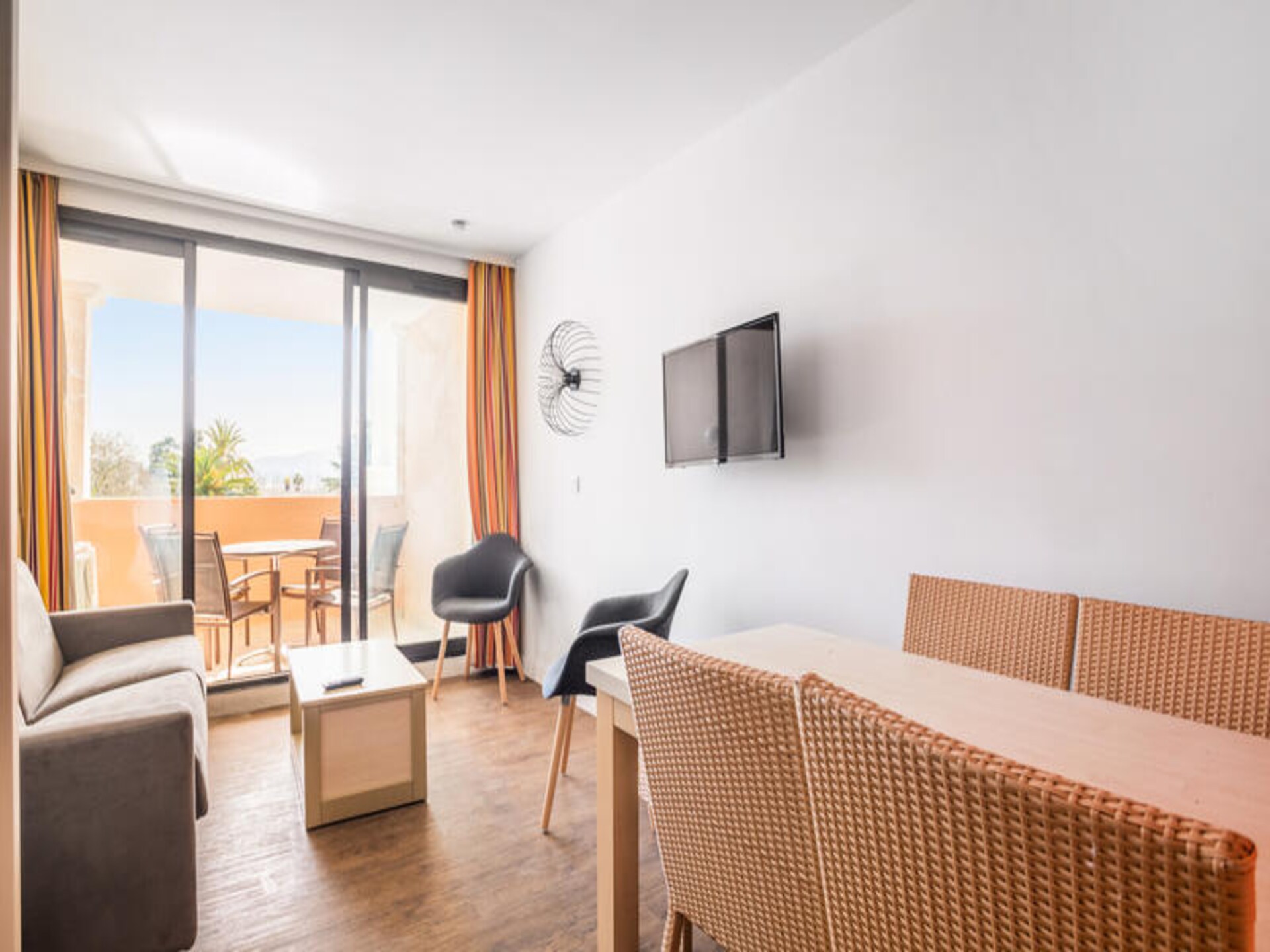 Knus appartement bij Grimaud met zwembad, op 500 meter van het strand - foto 21