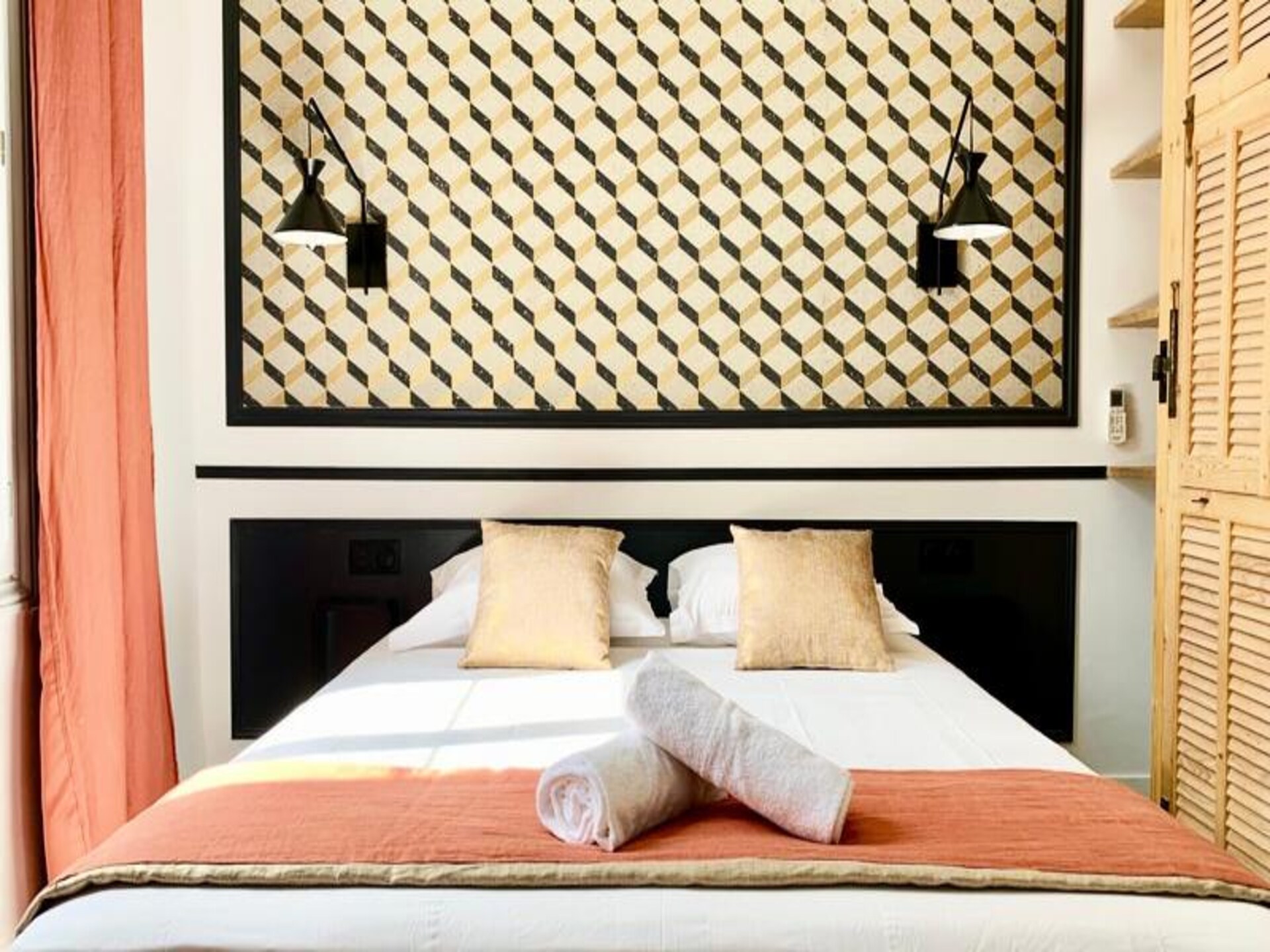Chique suite met queensize bed op 4 minuten van Place de la Comédie - foto 4