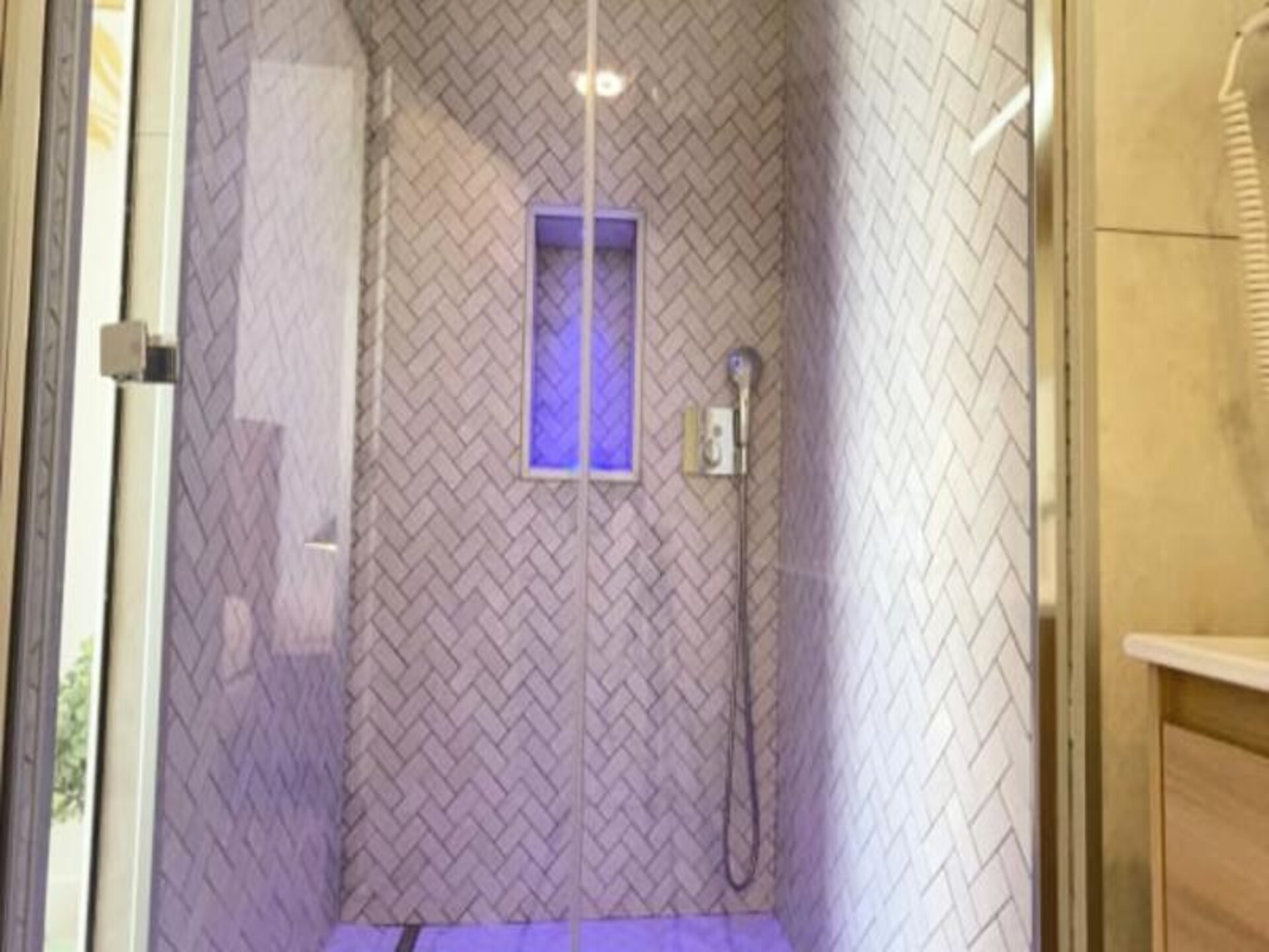 Elegant T4-appartement met zeezicht en spa in Pornichet - foto 25