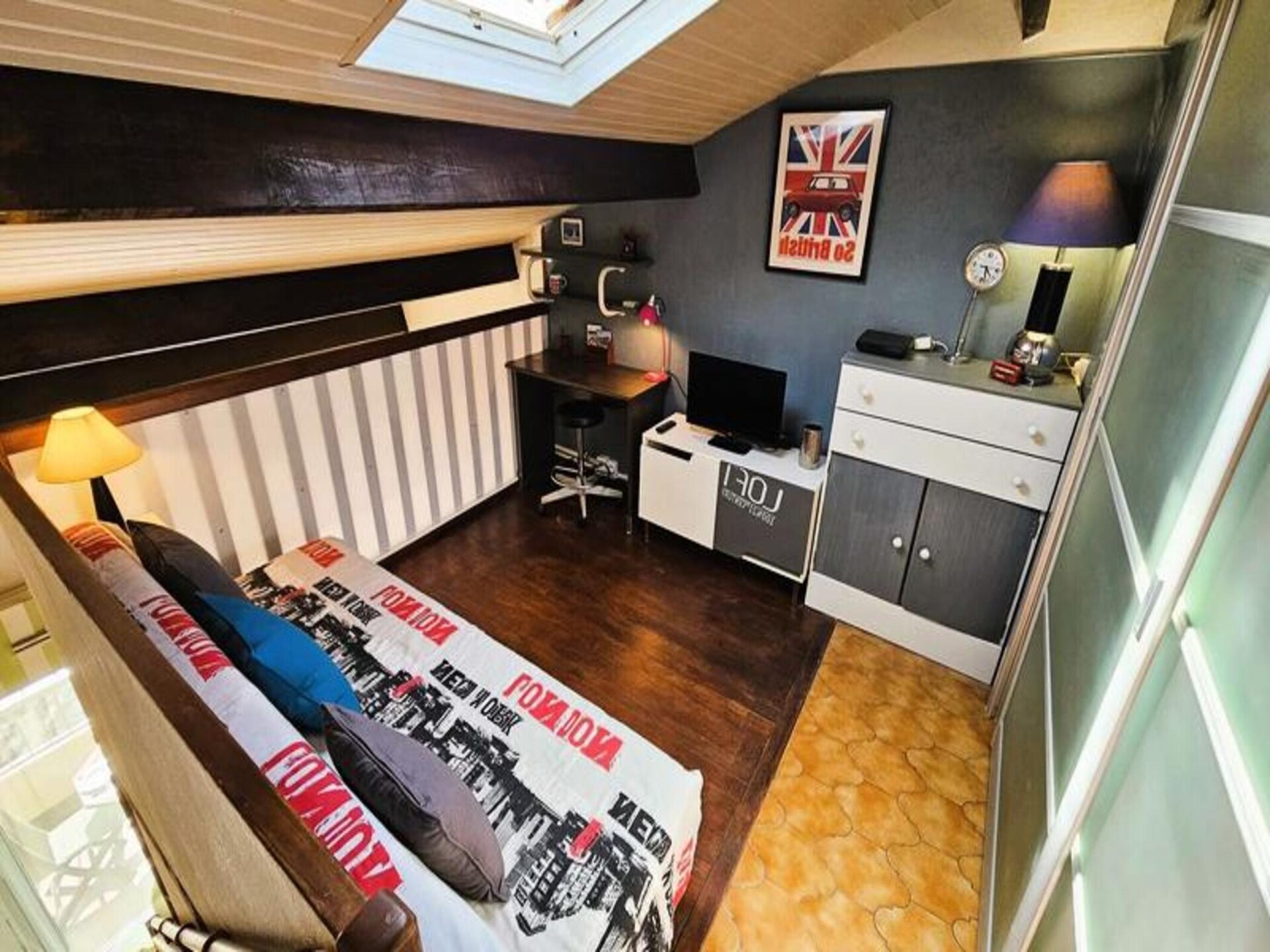 Licht appartement op de 4e etage met zeezicht en balkon in Saint-Mandrier - foto 12