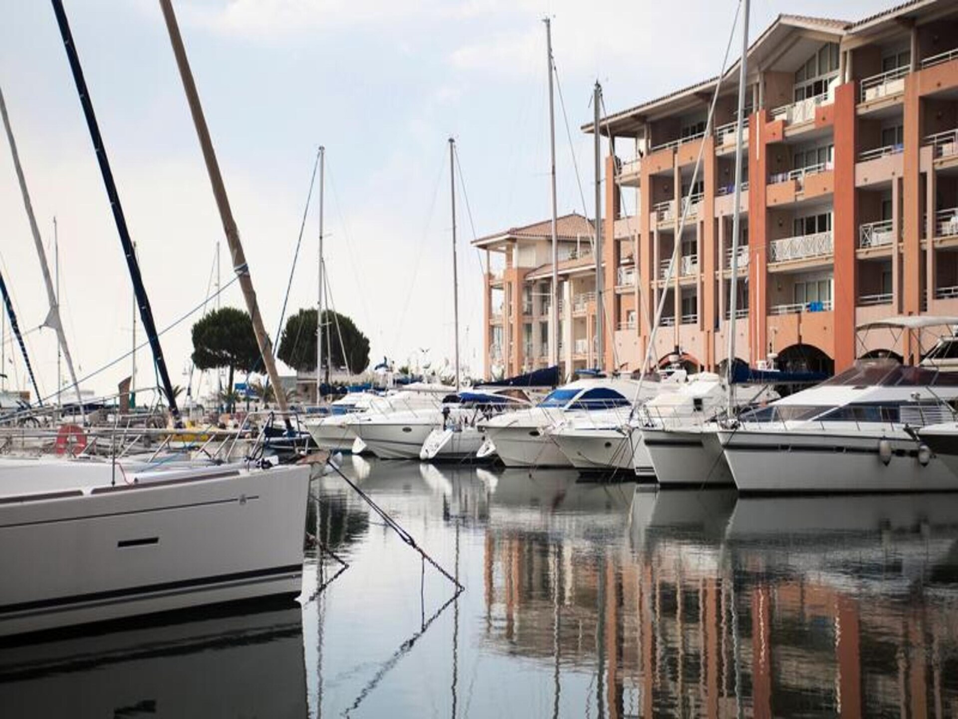 Appartement met zeezicht op 50m van het strand in Fréjus - foto 13