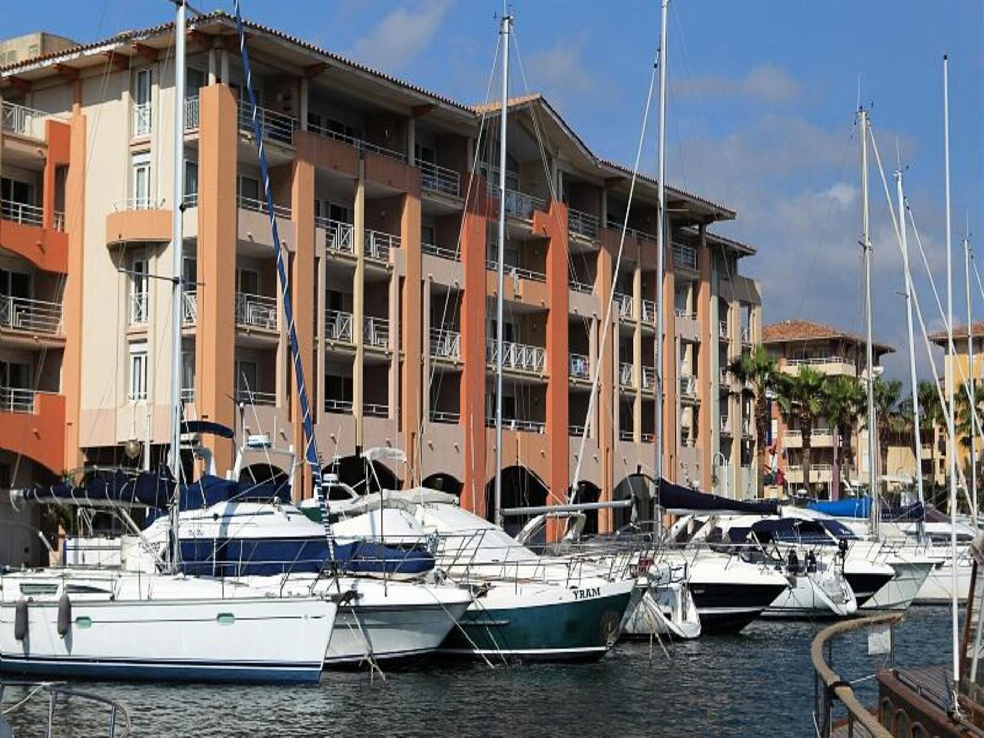 Appartement met zeezicht op 50m van het strand in Fréjus - foto 14