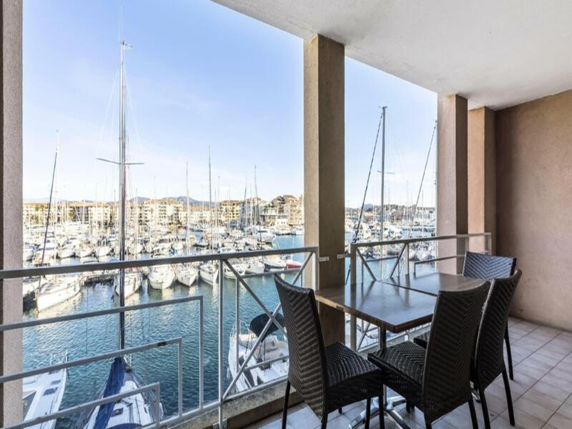 Appartement met zeezicht op 50m van het strand in Fréjus - foto 12