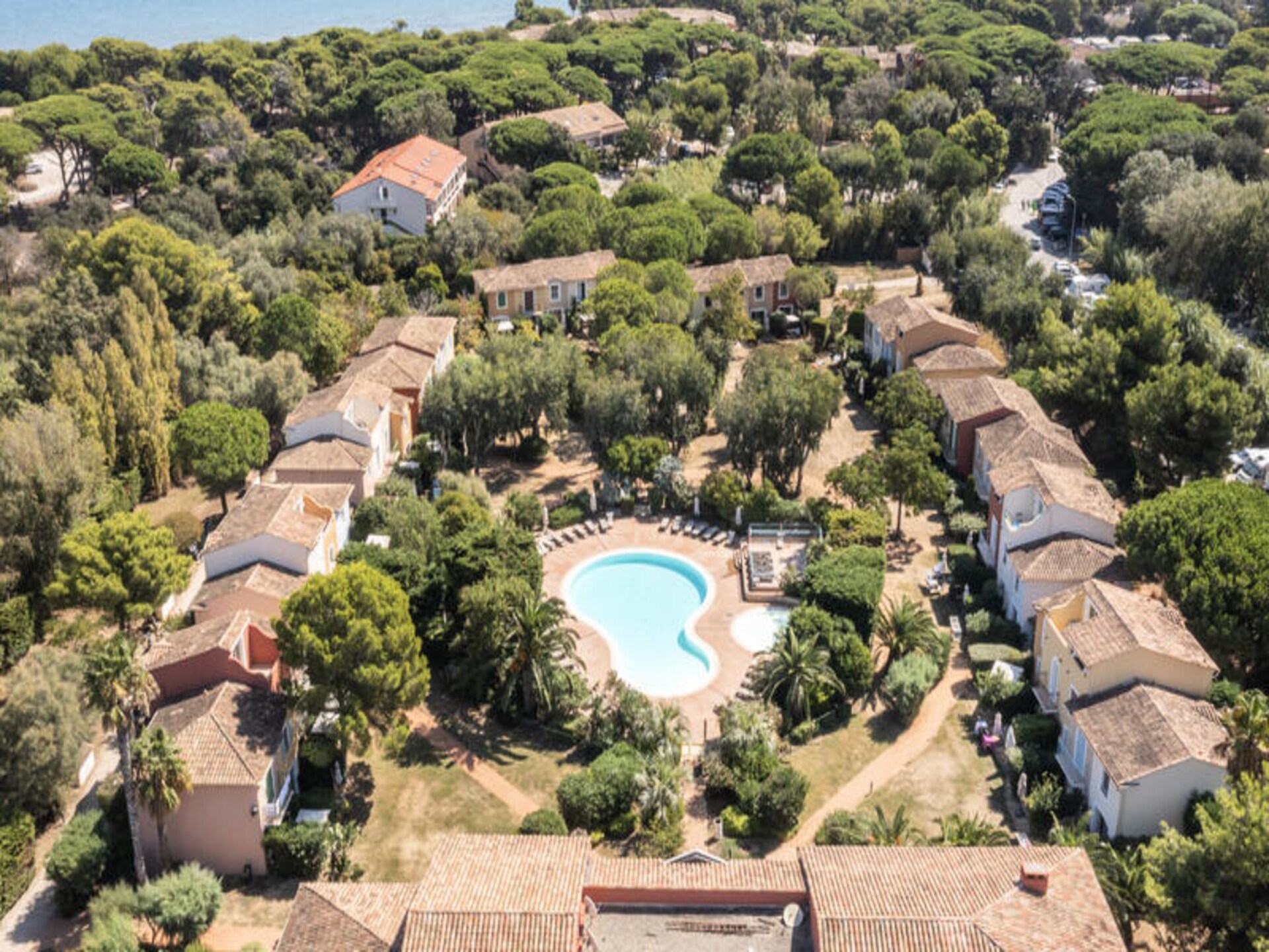 Knus appartement met zwembad op 350m van het strand in Hyères - foto 3