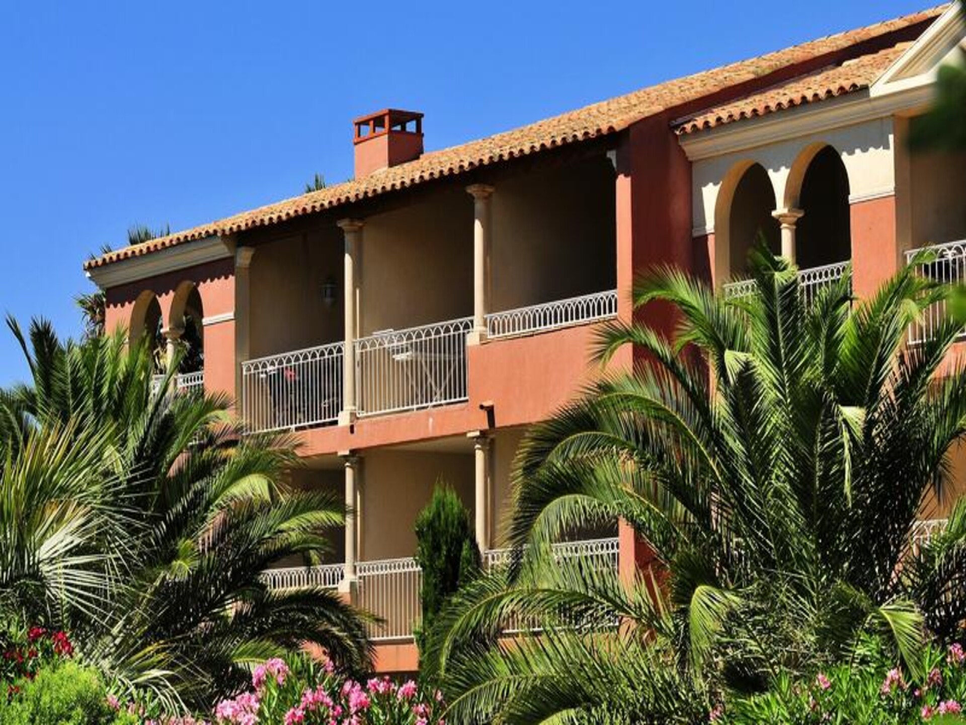 Knus appartement met zwembad op 350m van het strand in Hyères - foto 4