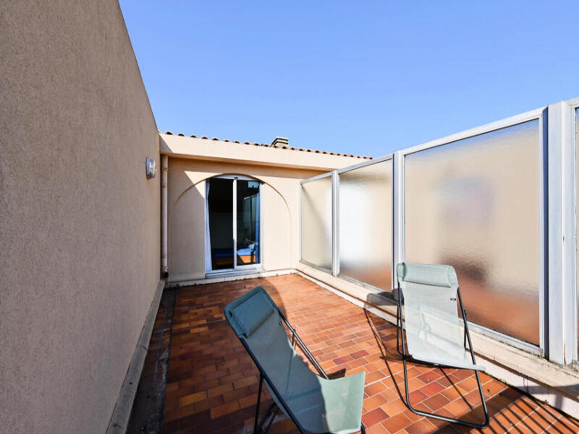 Duplex voor 6 bij het strand van Hyères met zonnig solarium - foto 17